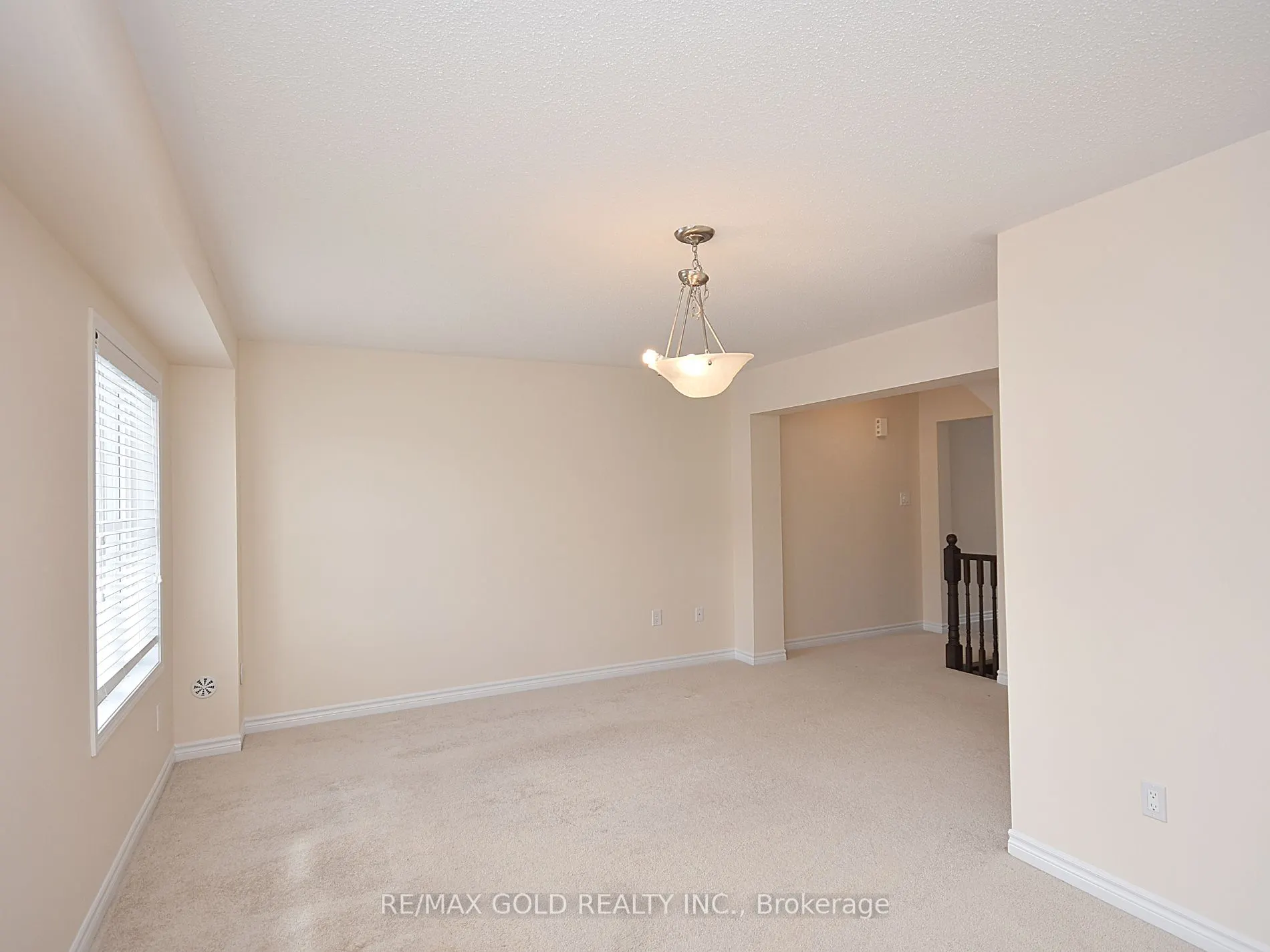 75 Metro Crescent