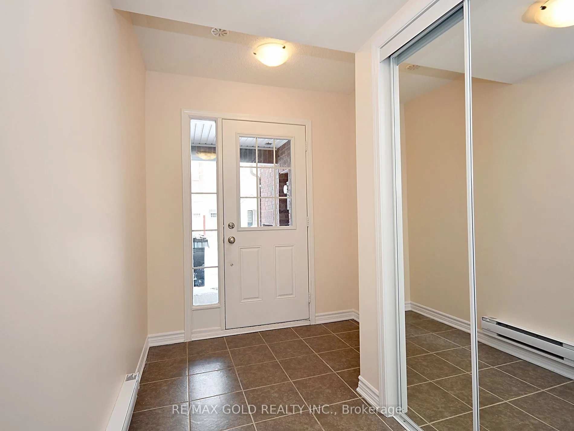 75 Metro Crescent