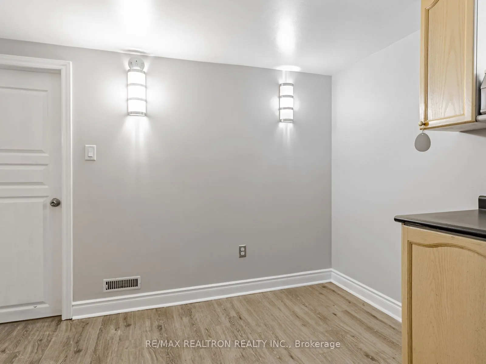 113 Hadrian Drive, #Lower