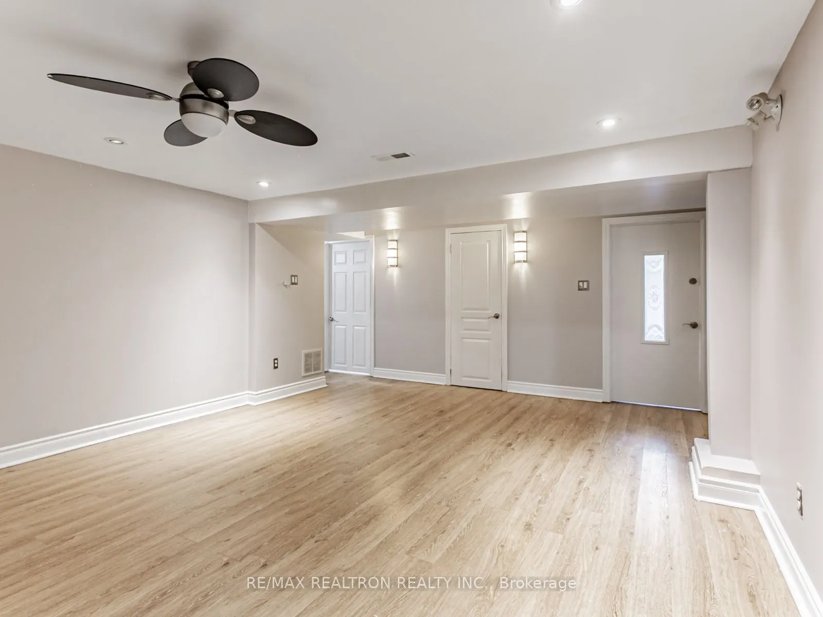 113 Hadrian Drive, #Lower