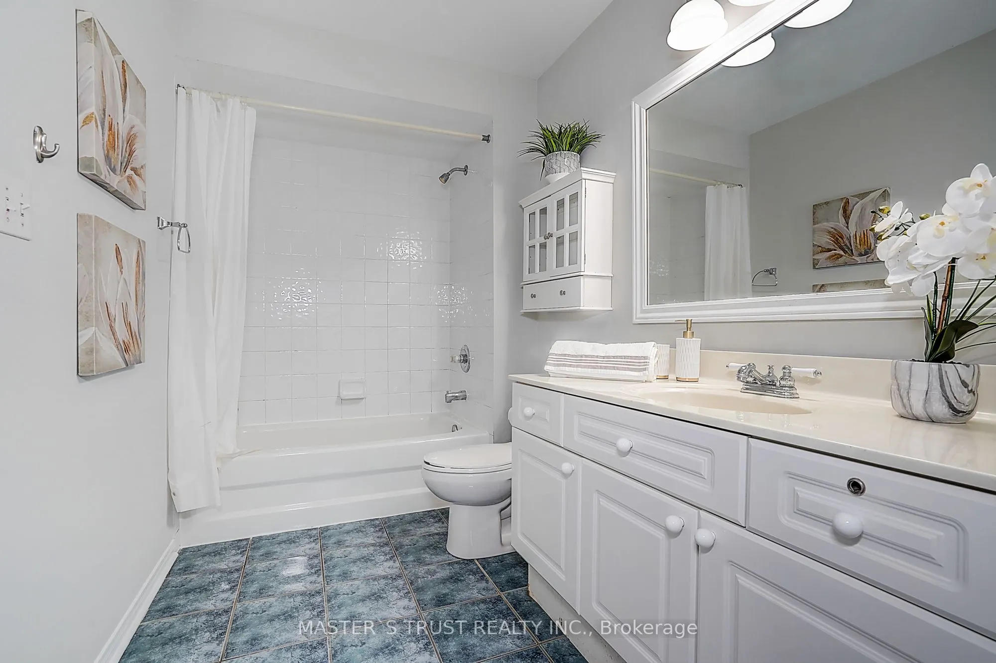 5535 Glen Erin Drive, #48