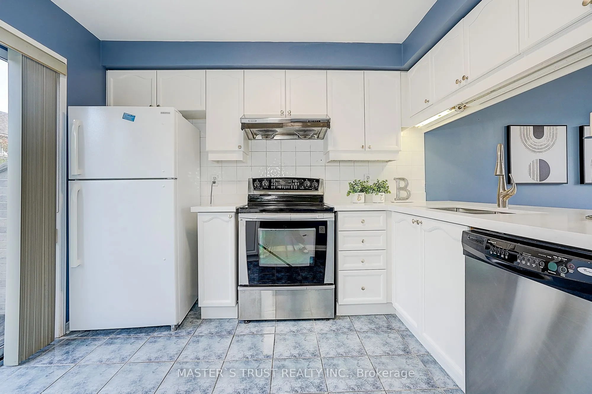 5535 Glen Erin Drive, #48