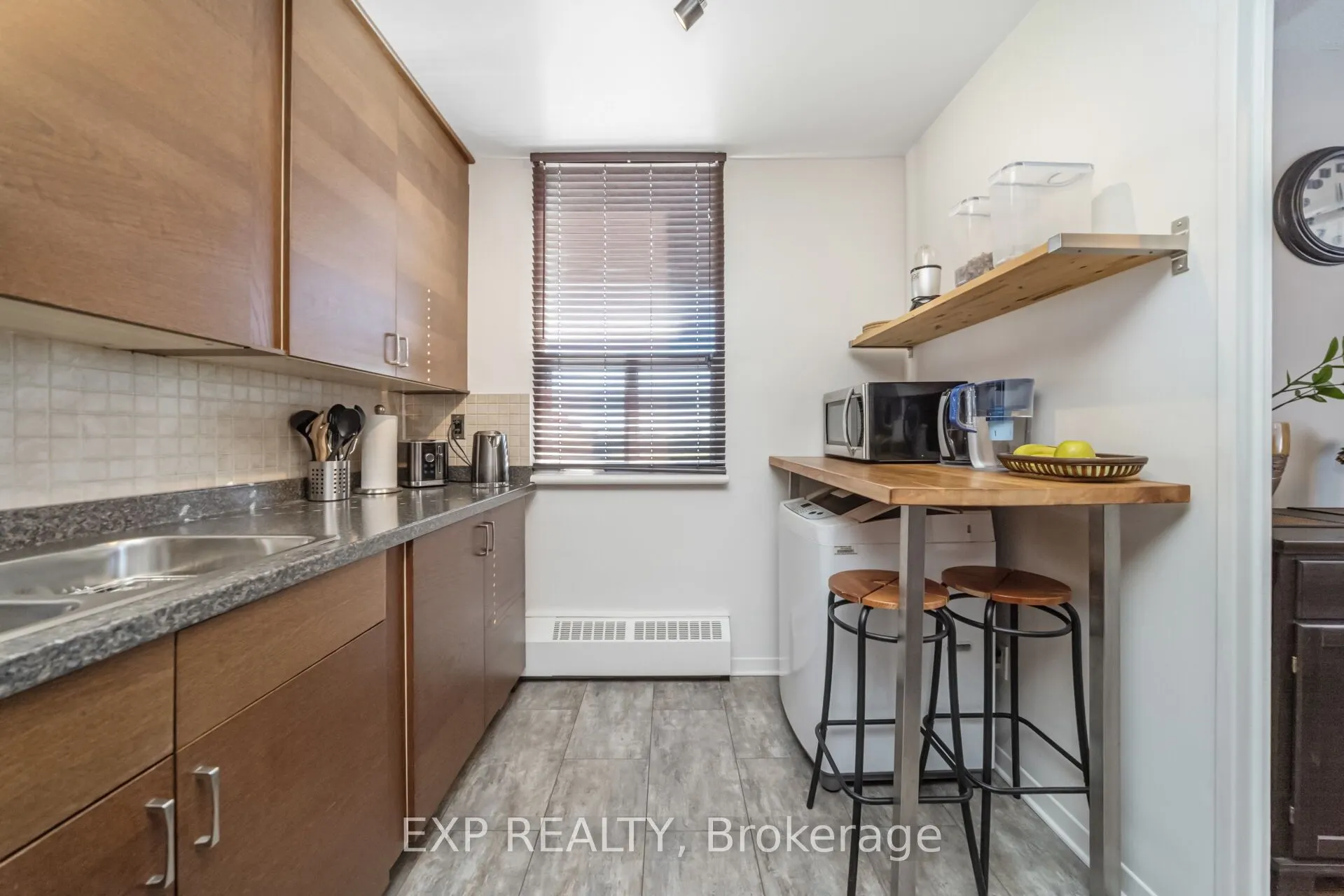 451 WESTMALL, #519