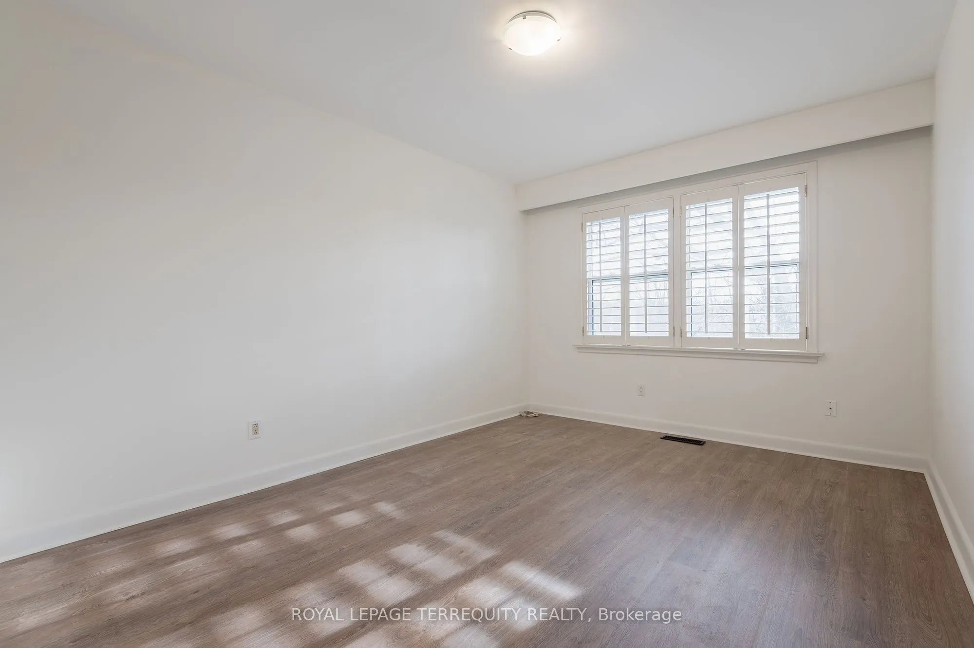 31 Rivercove Drive