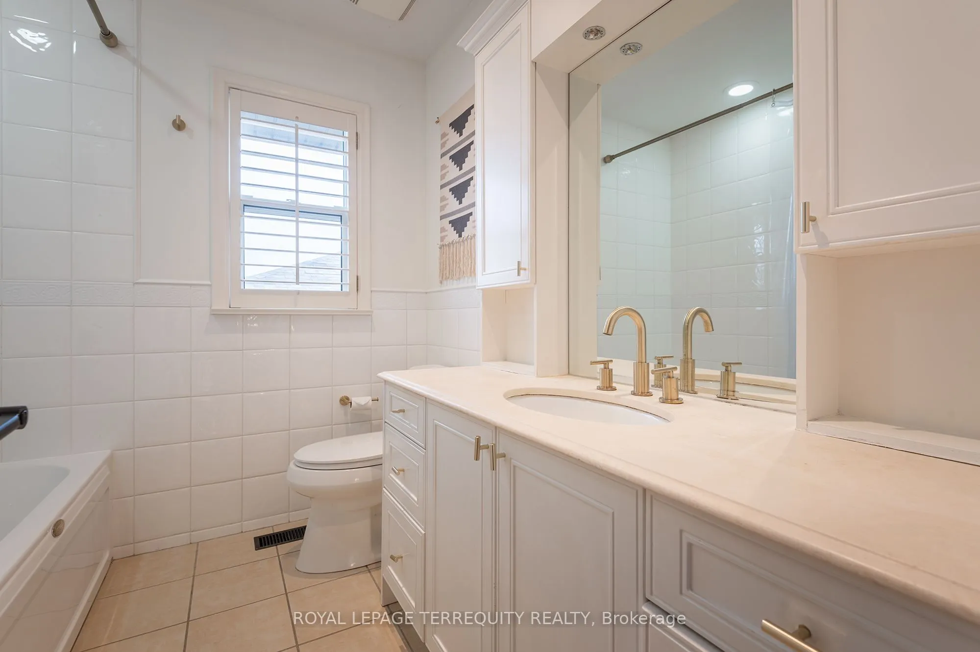 31 Rivercove Drive