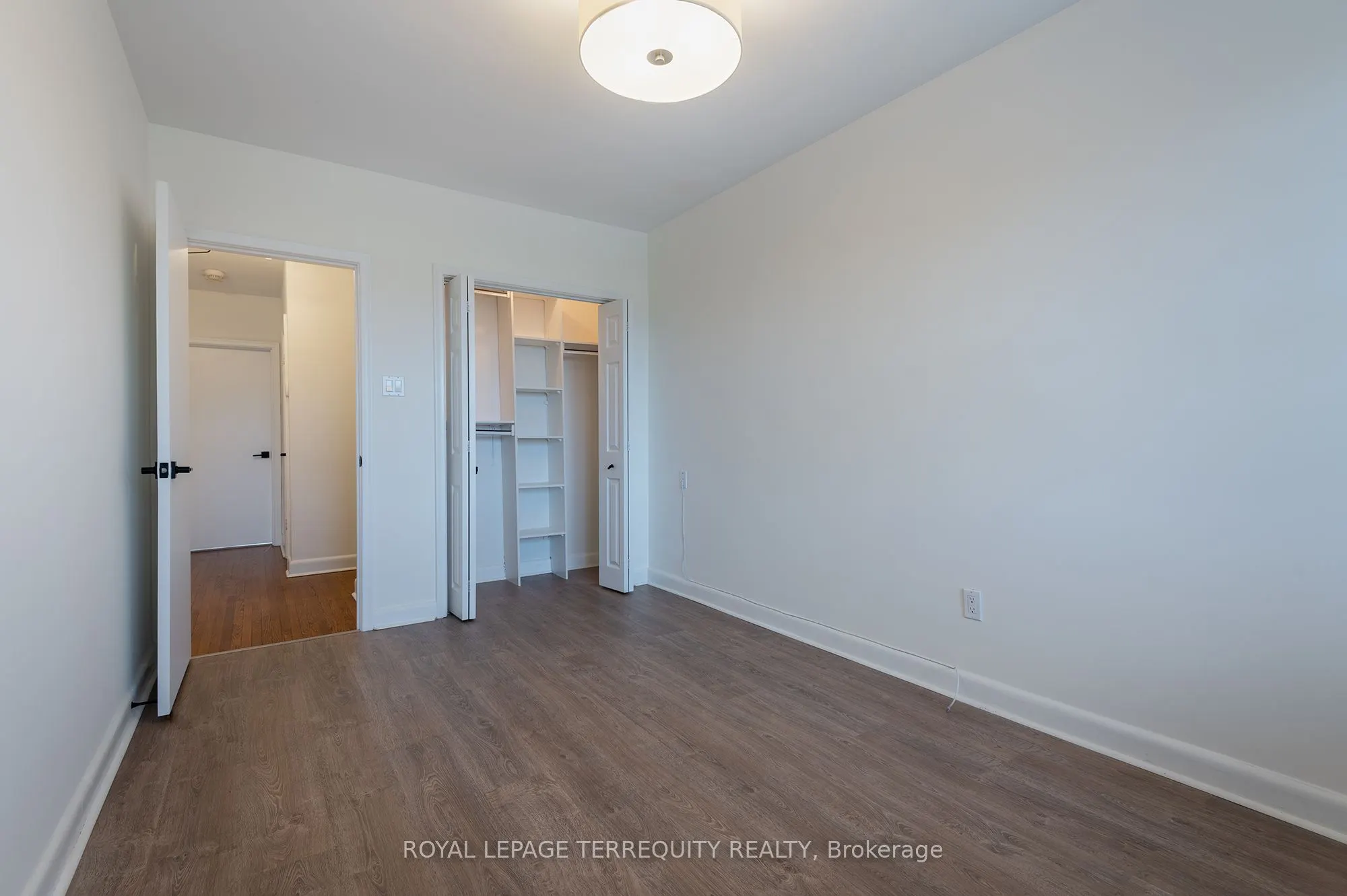 31 Rivercove Drive