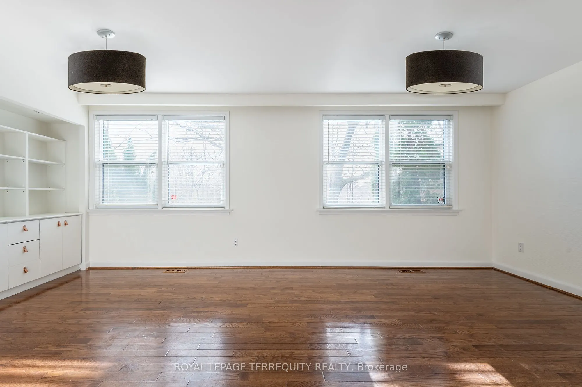 31 Rivercove Drive