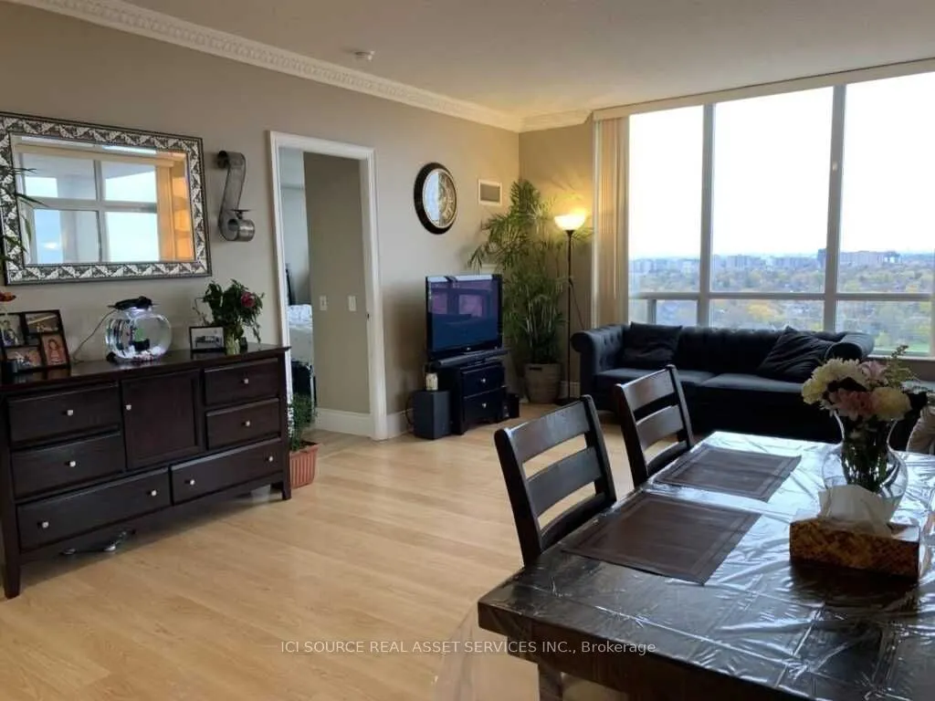 5233 Dundas Street W, #2320
