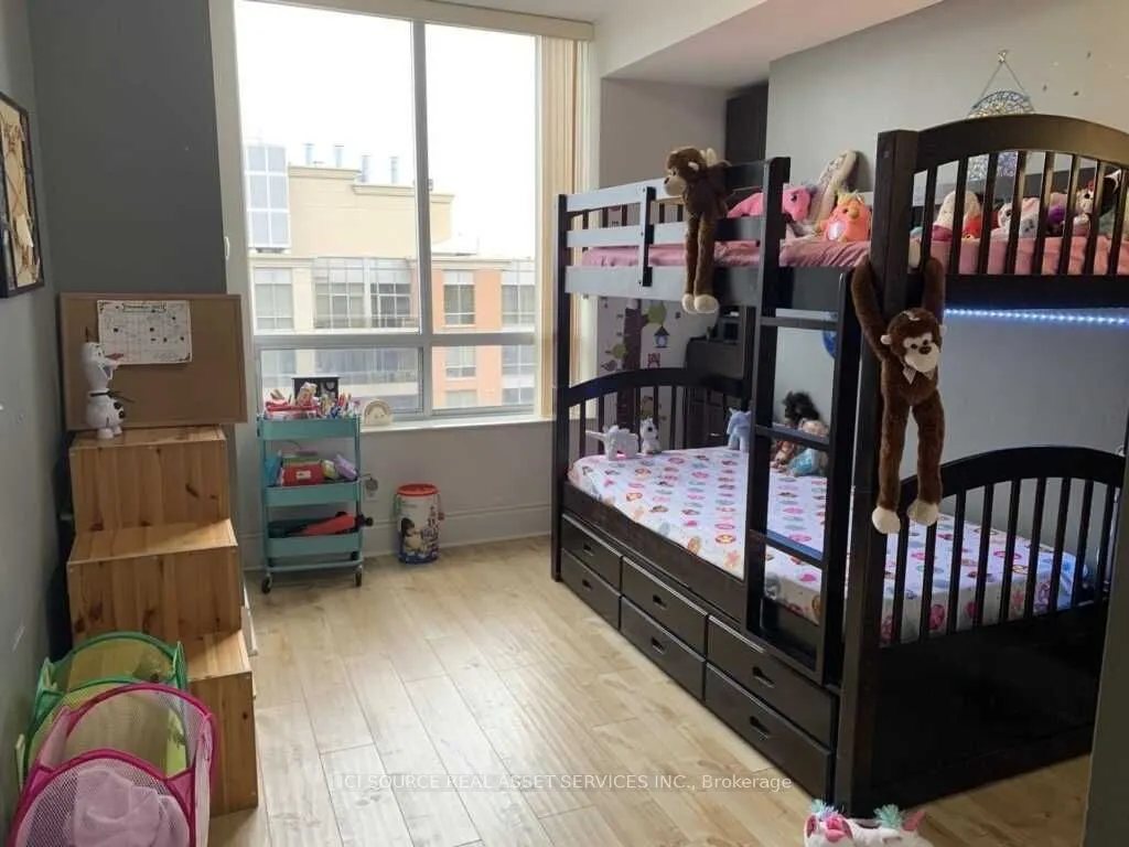 5233 Dundas Street W, #2320