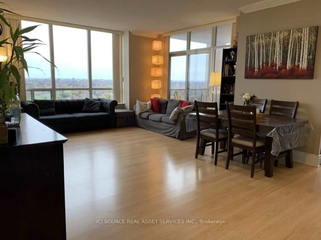 5233 Dundas Street W, #2320