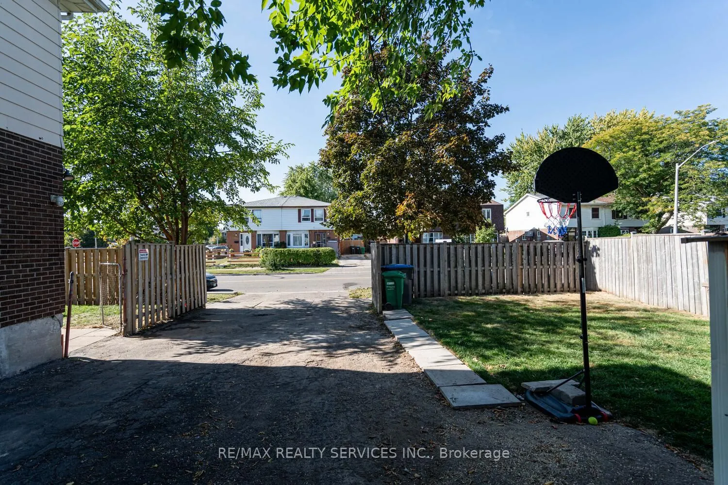 172 Hansen Road