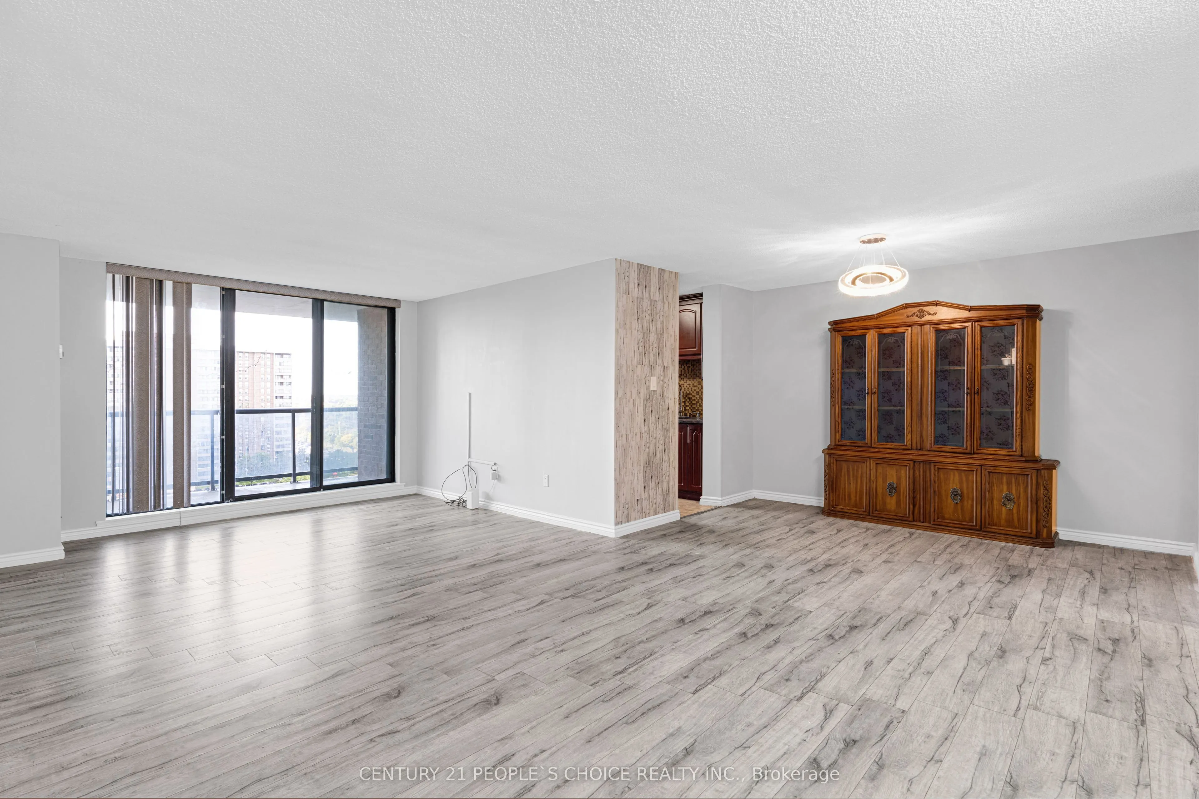 21 Knightsbridge Road, #1410
