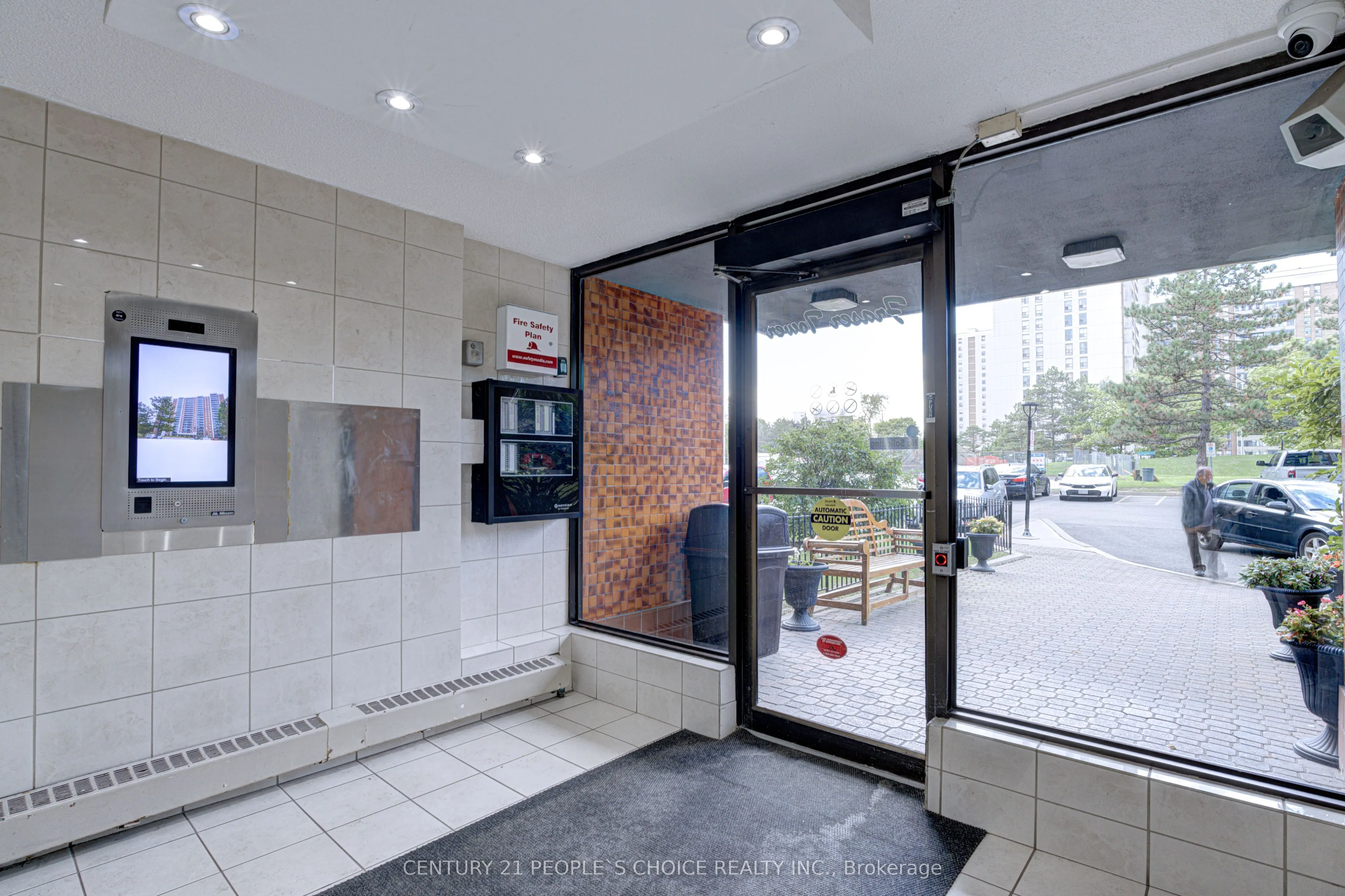 21 Knightsbridge Road, #1410