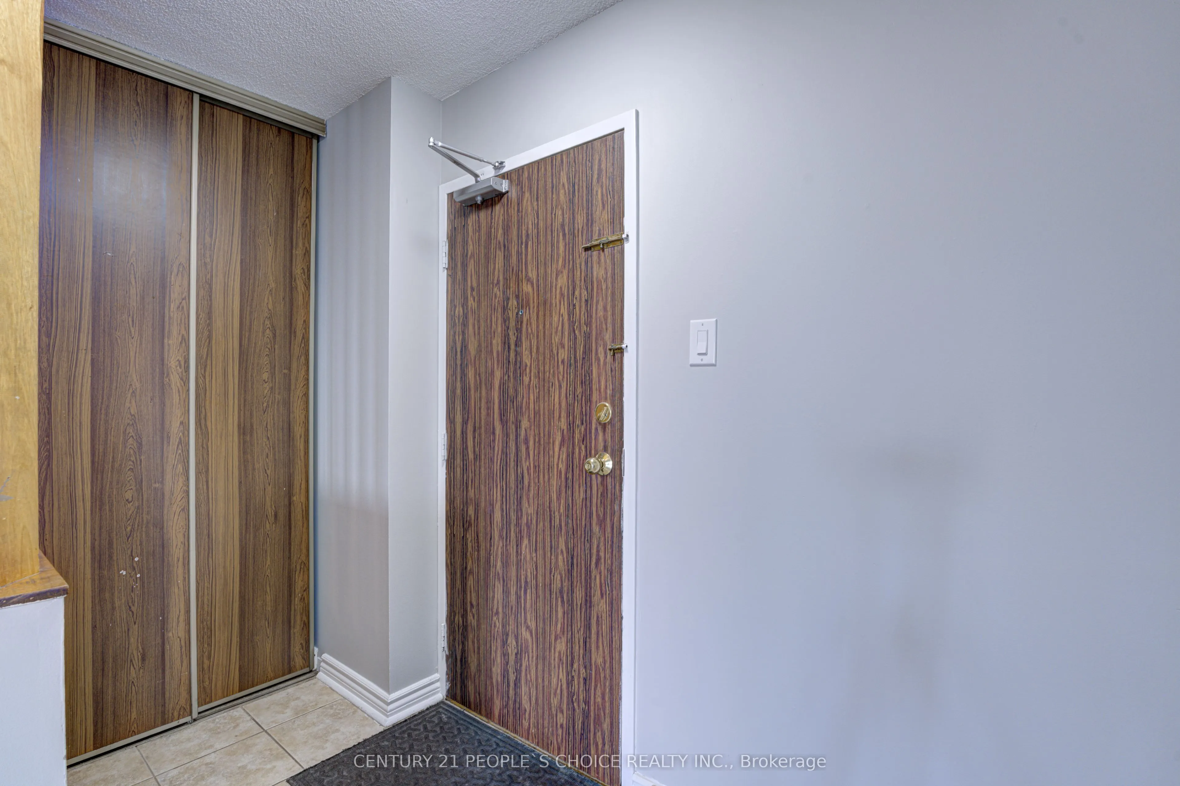 21 Knightsbridge Road, #1410