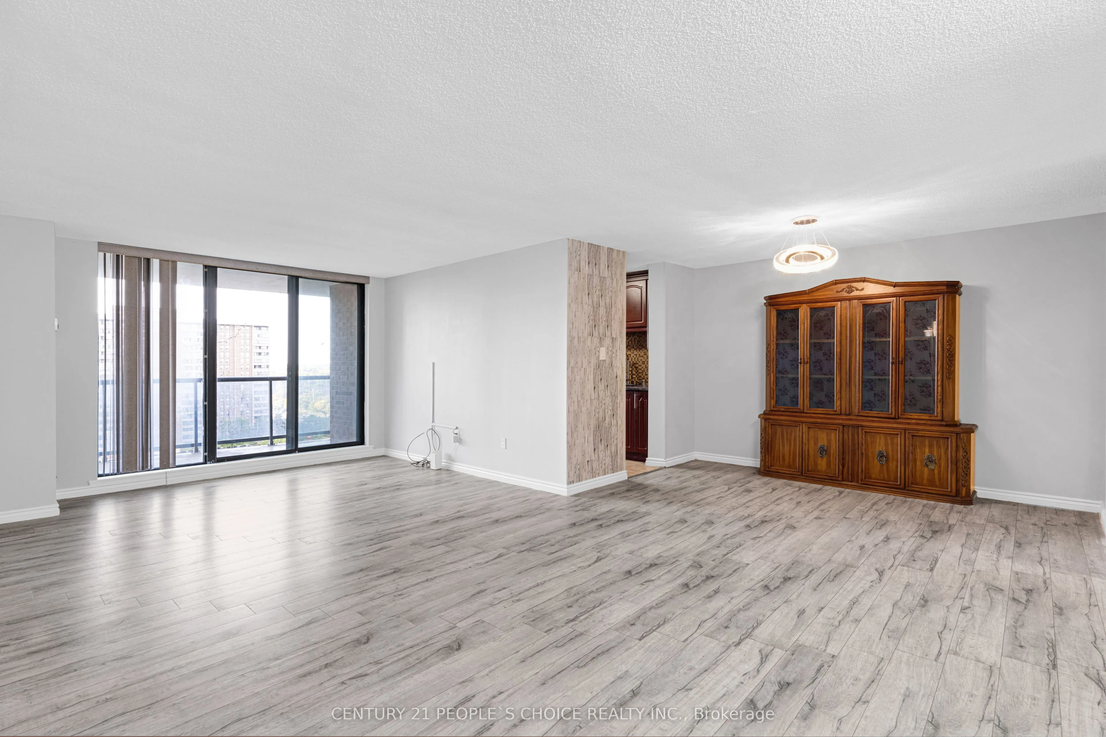 21 Knightsbridge Road, #1410