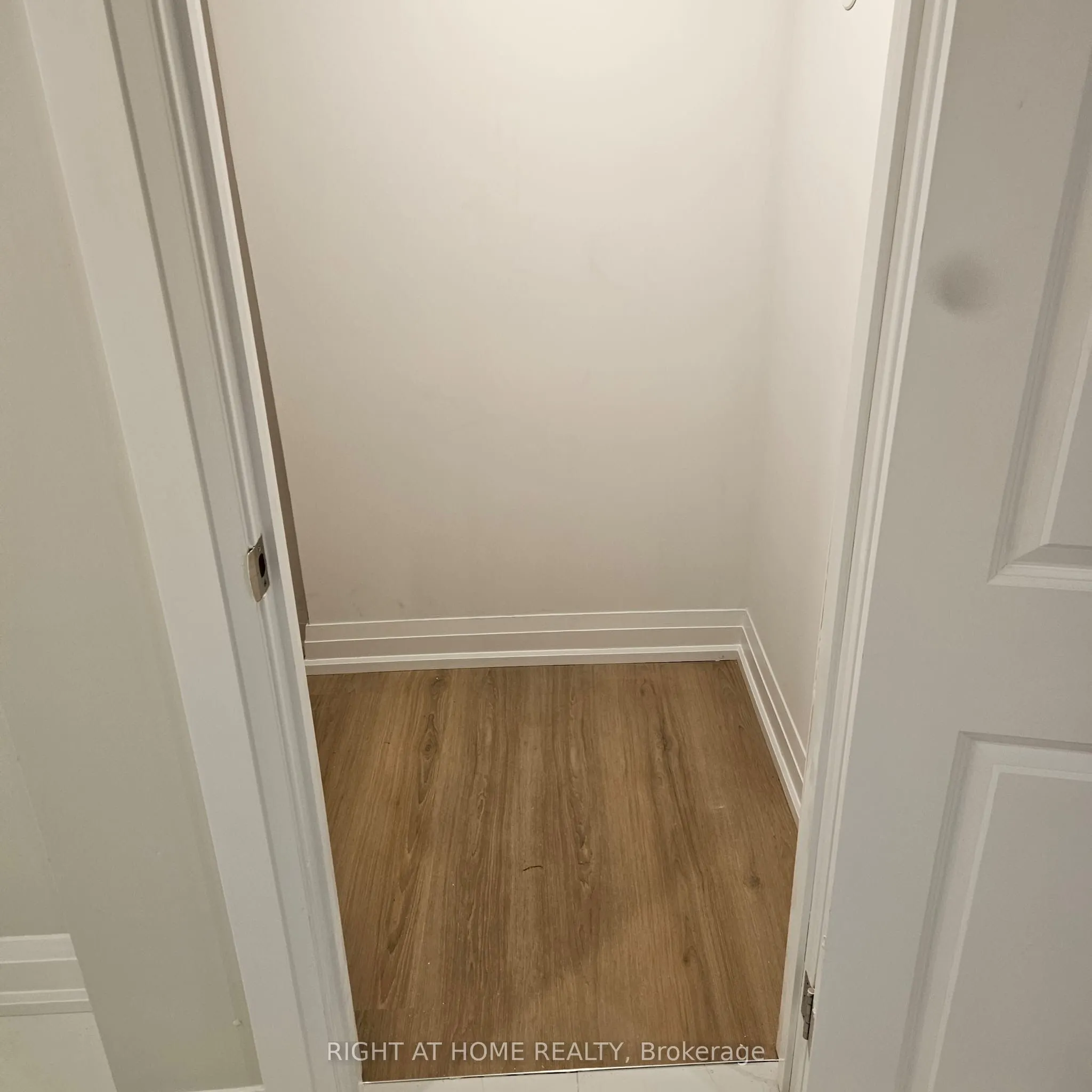 70 Hardgate Crescent