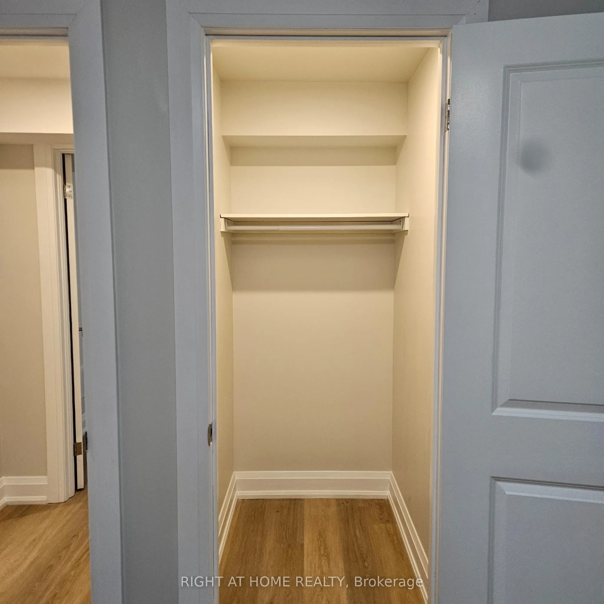 70 Hardgate Crescent