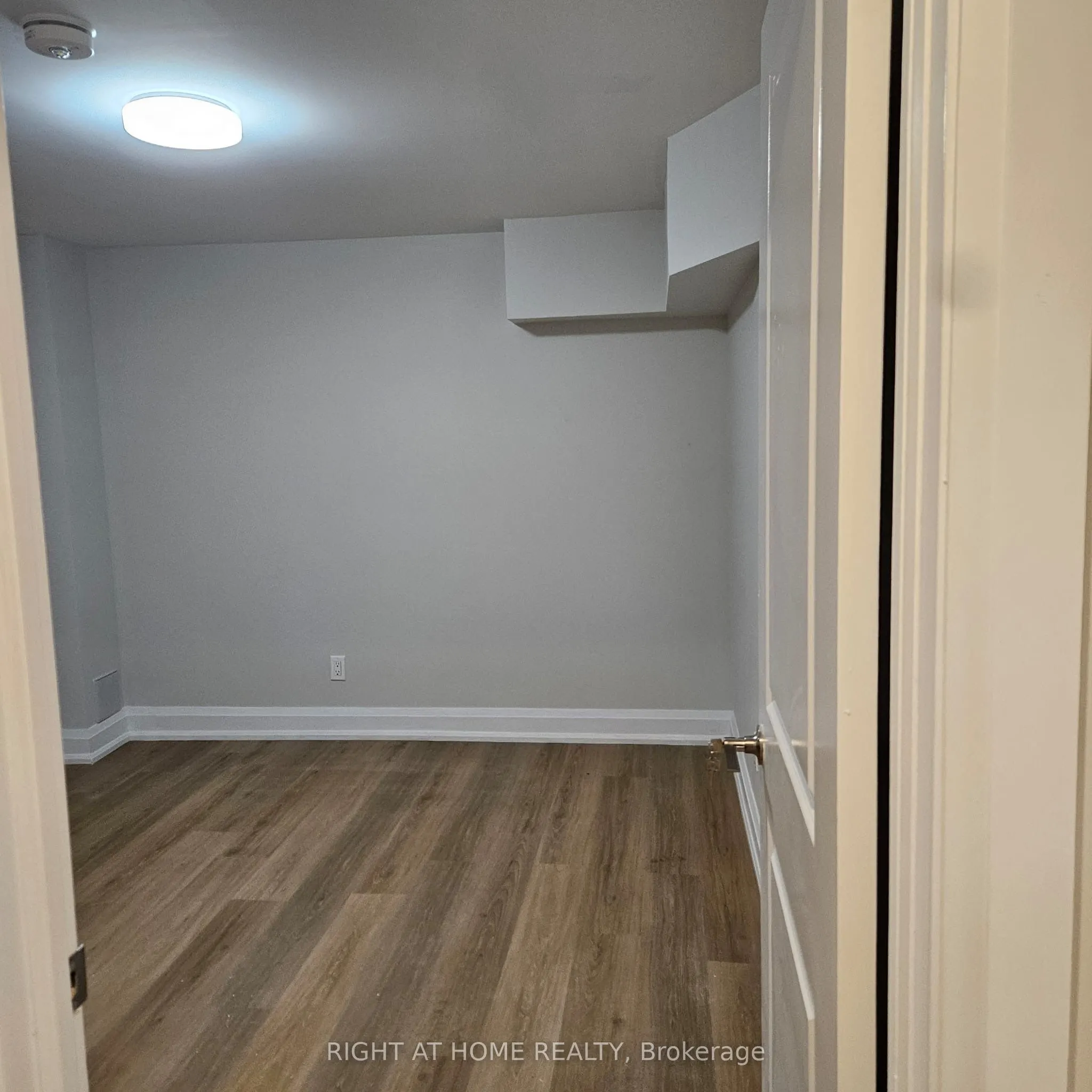 70 Hardgate Crescent