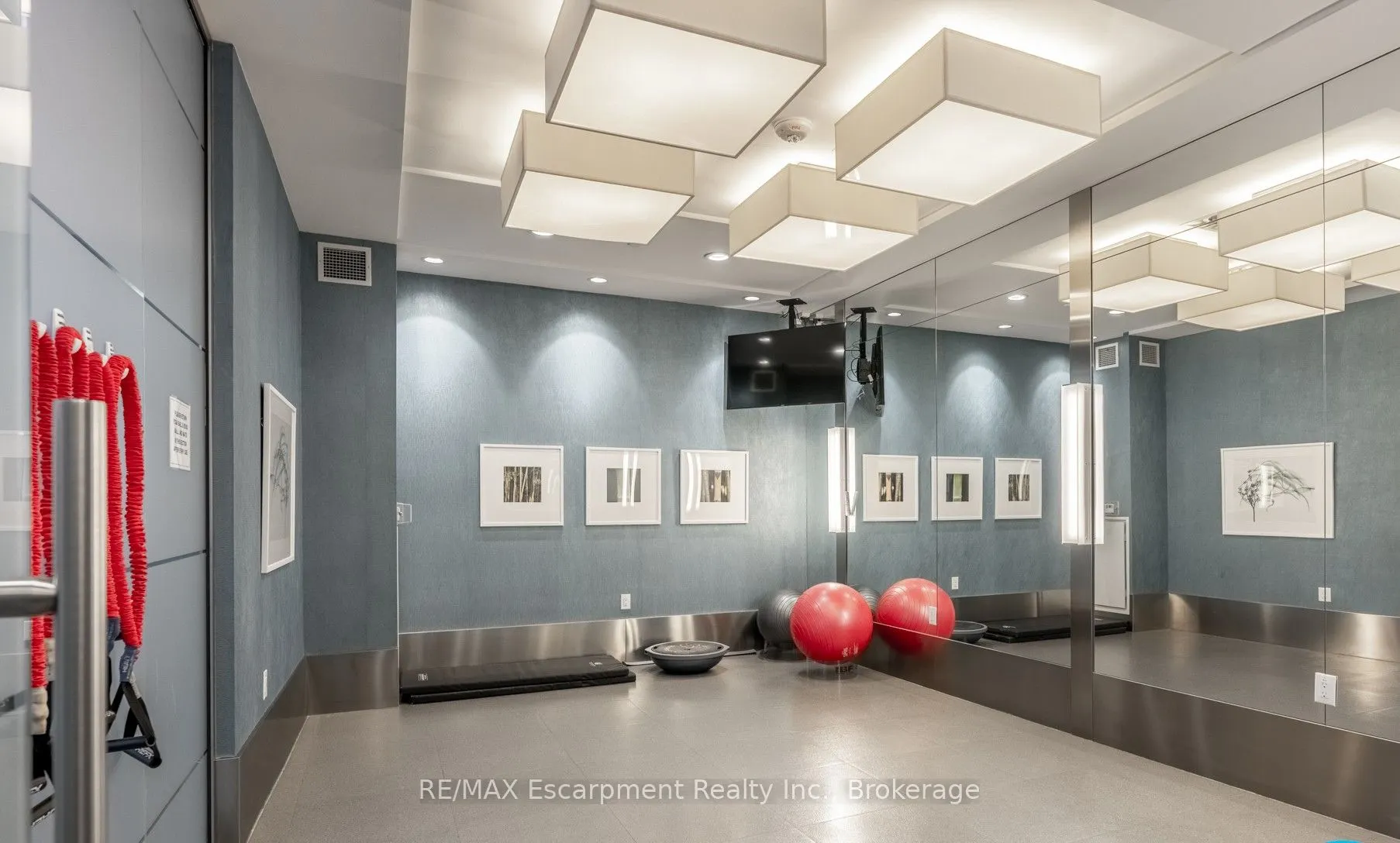 3500 Lakeshore Road W, #827