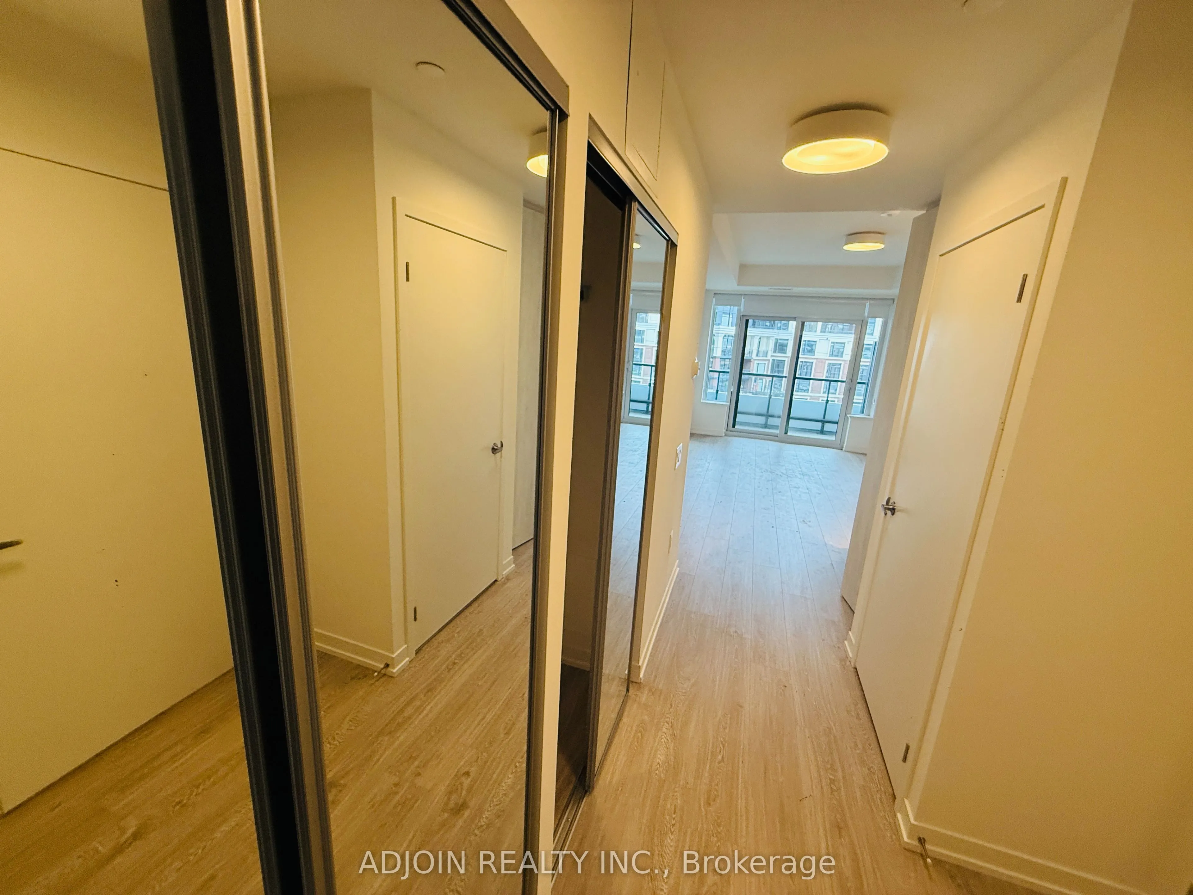 2485 Eglinton Avenue, #612