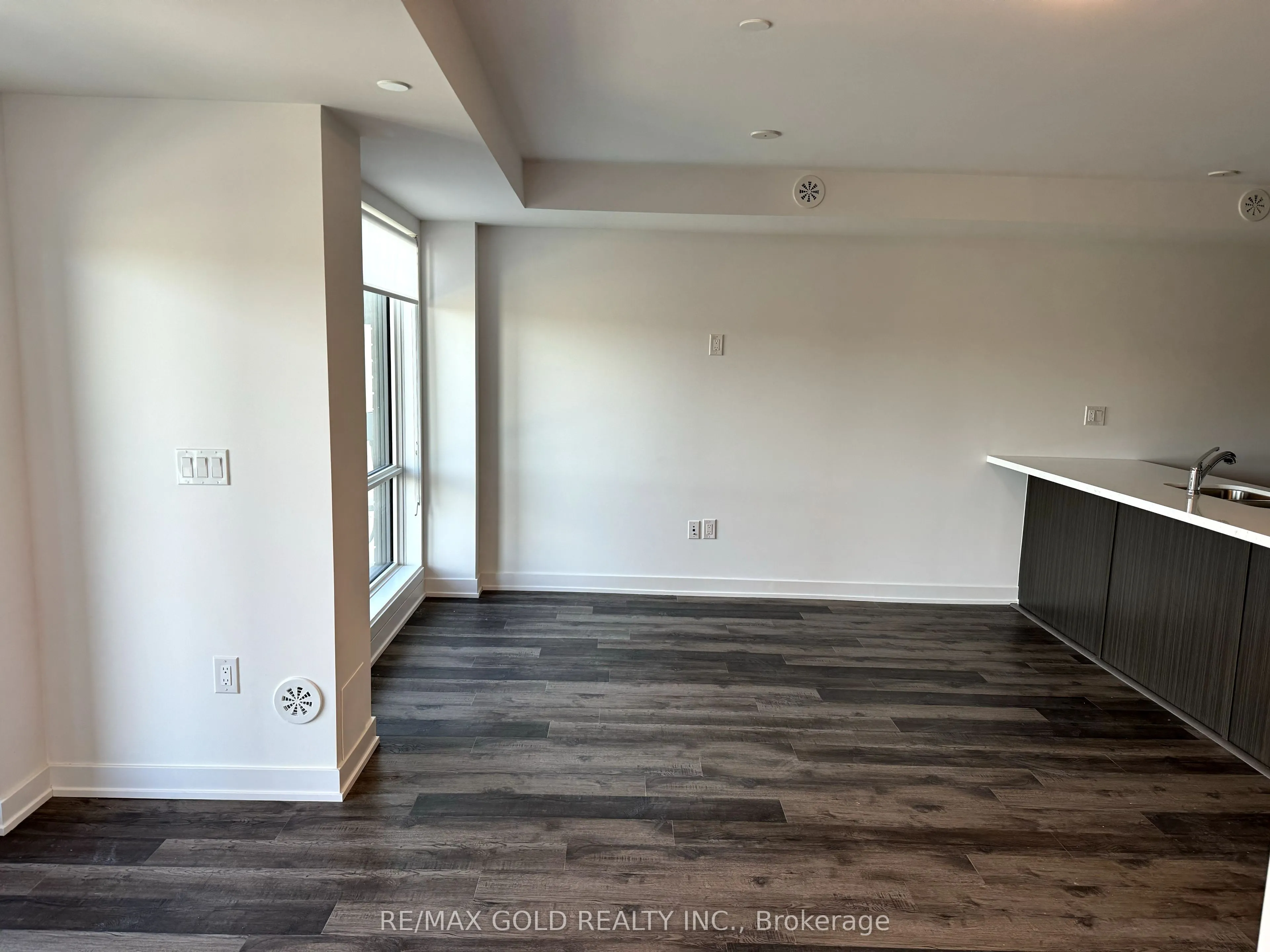 155 Veterans Drive N, #9