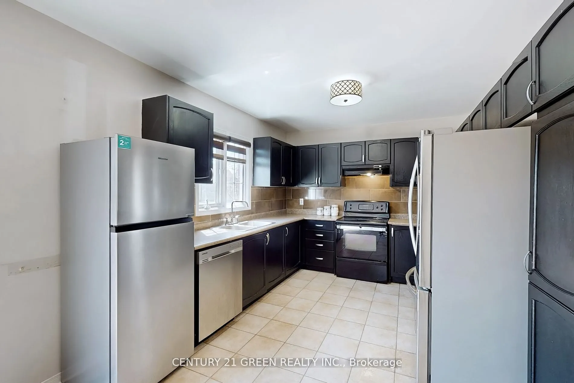 26 Dolphin Song Crescent