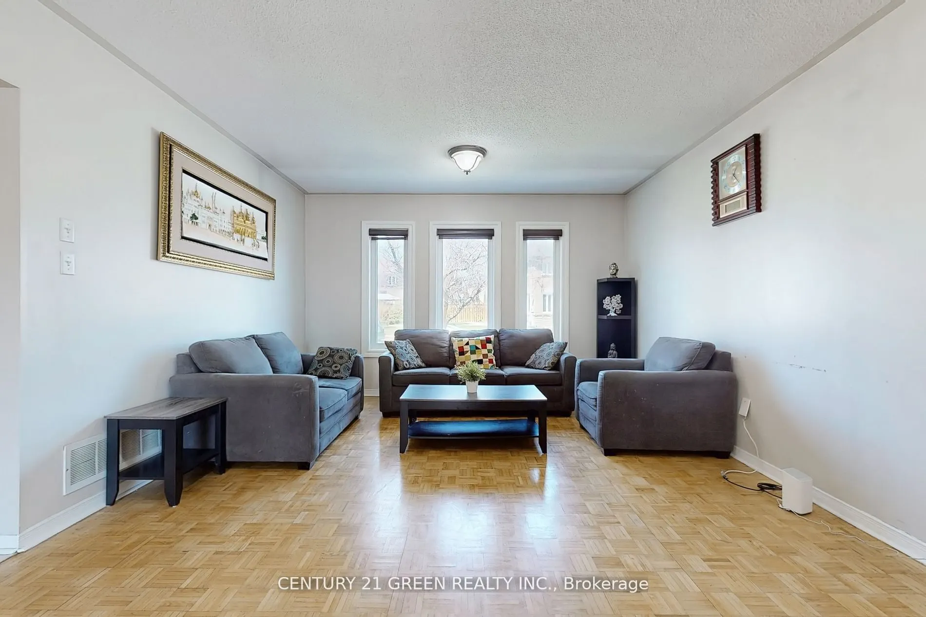 26 Dolphin Song Crescent