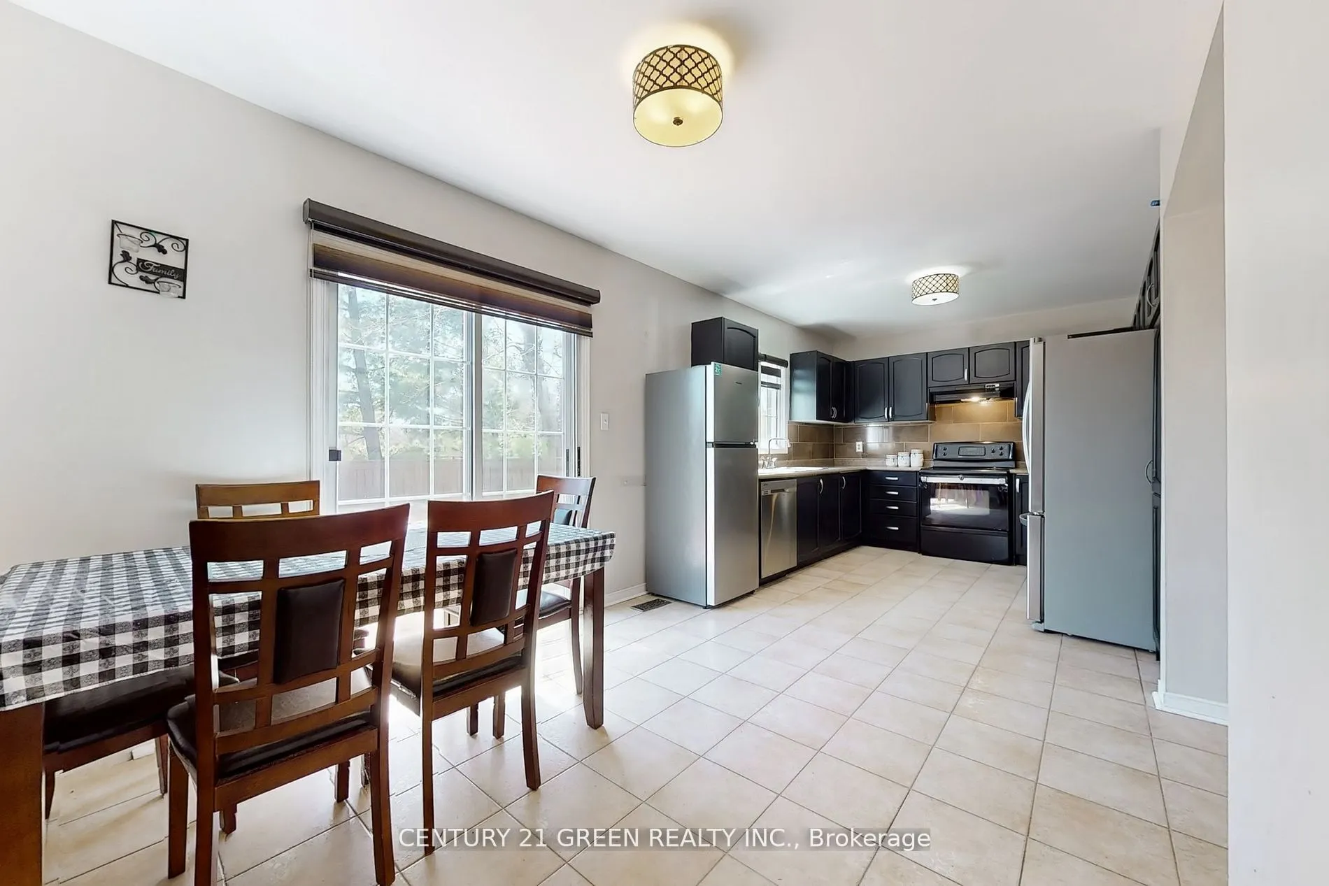 26 Dolphin Song Crescent