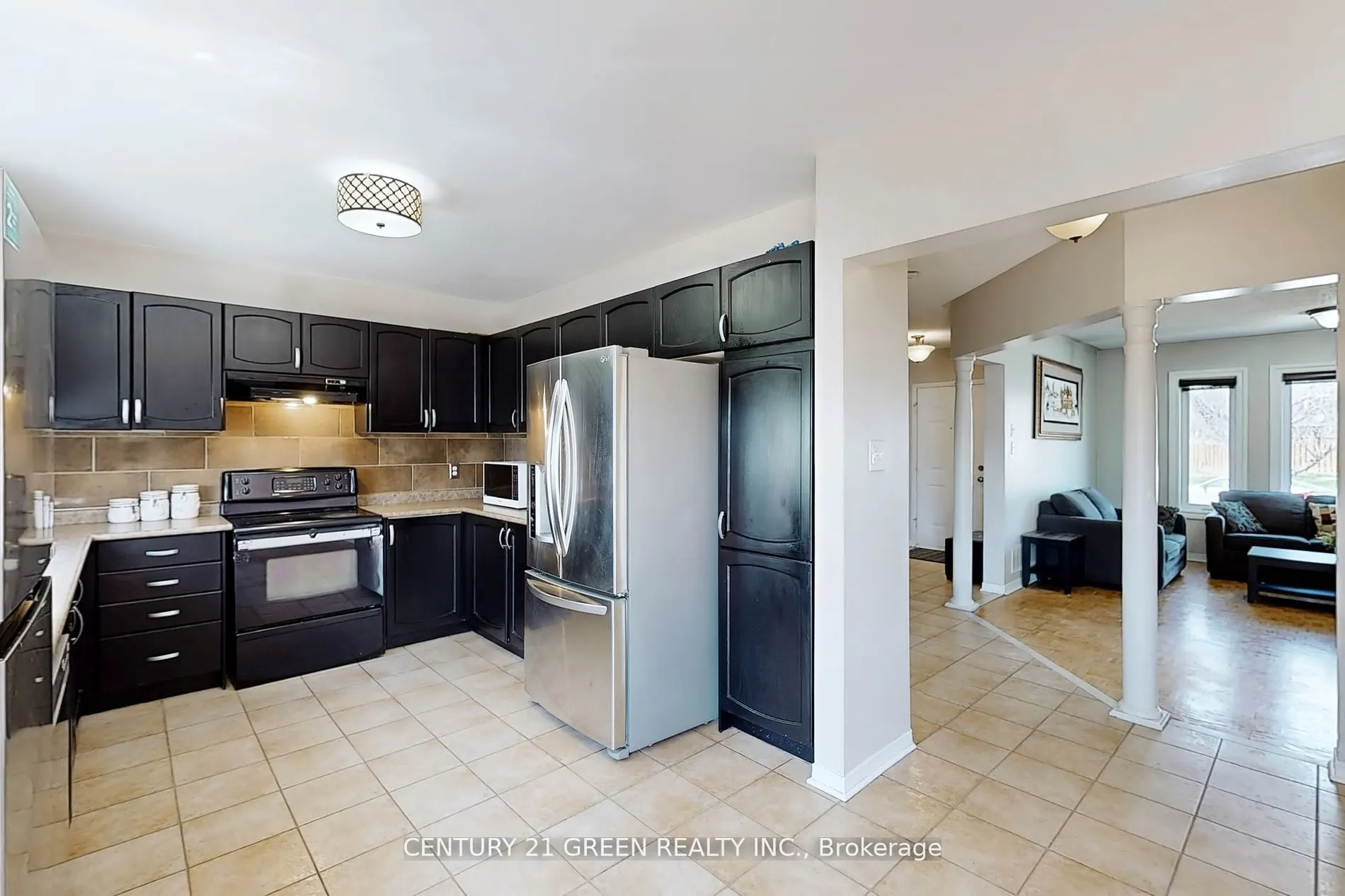 26 Dolphin Song Crescent