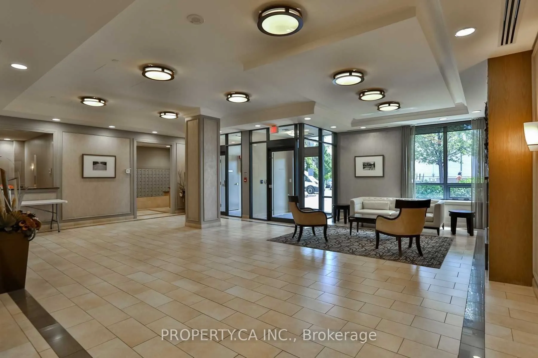 61 Heintzman Street, #305