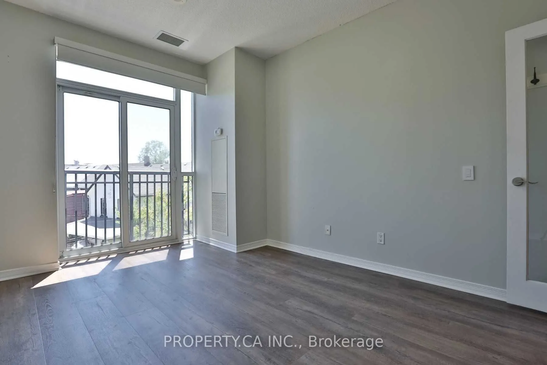 61 Heintzman Street, #305