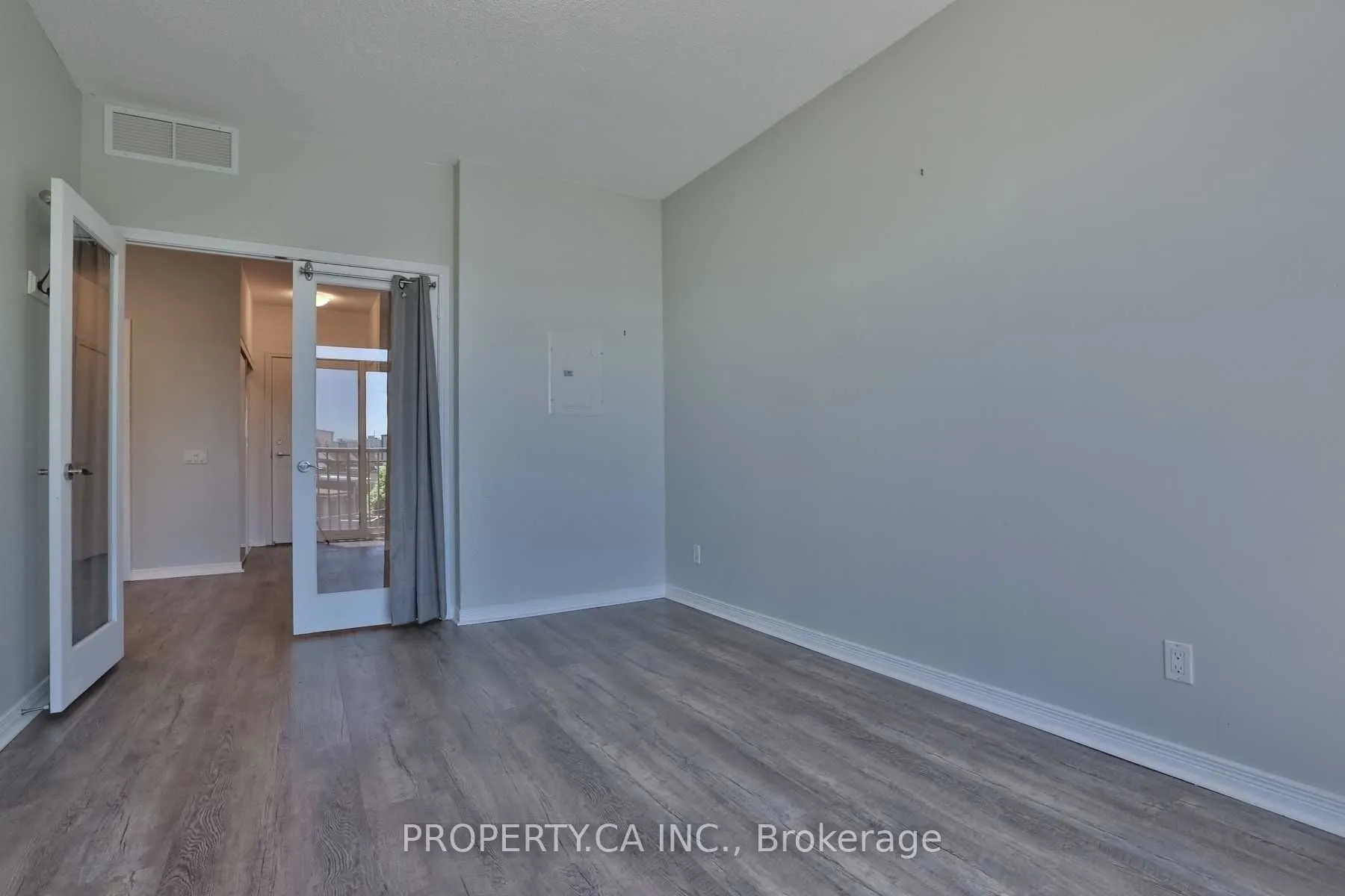 61 Heintzman Street, #305