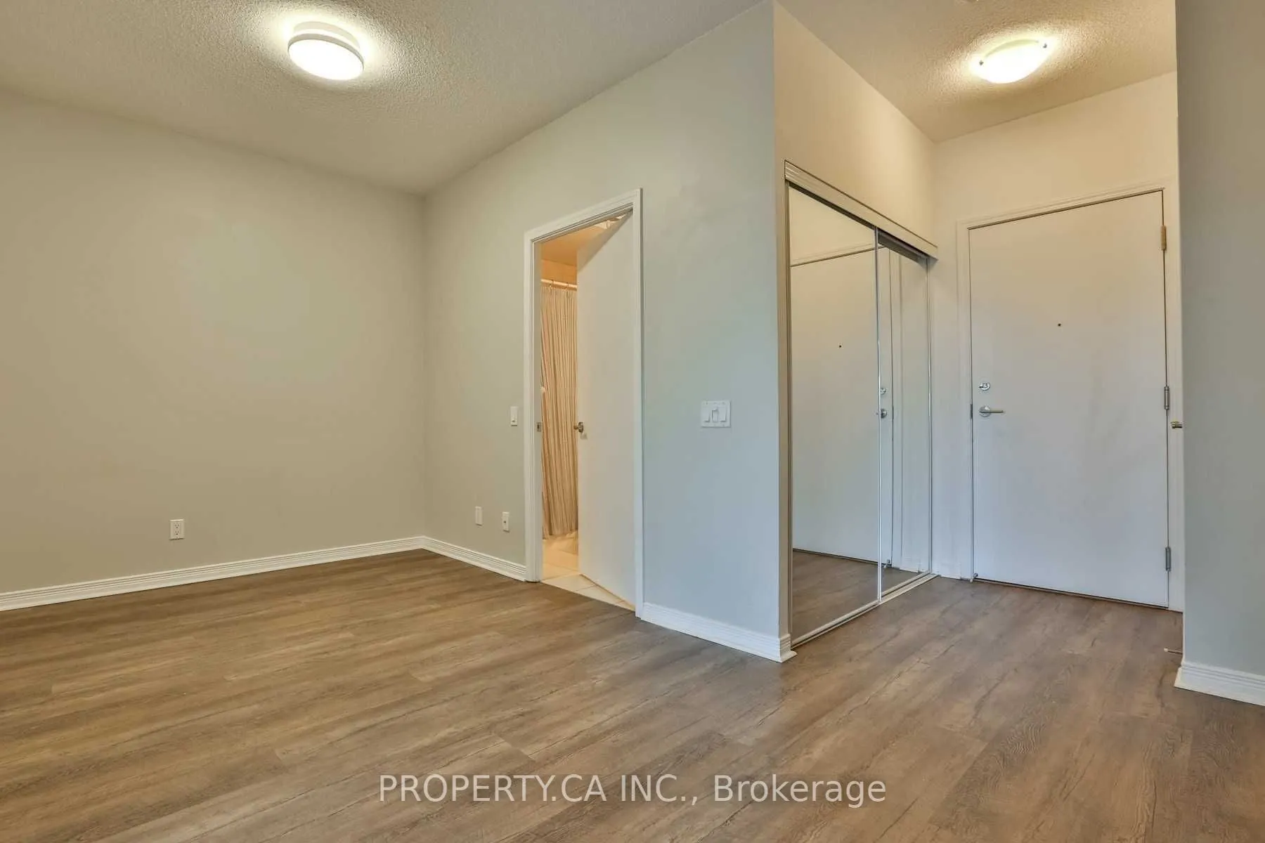 61 Heintzman Street, #305