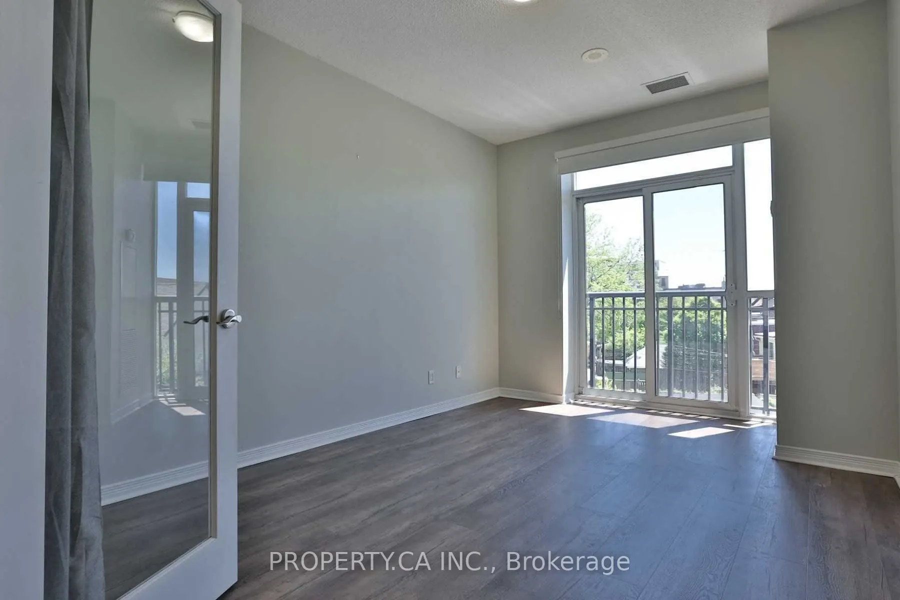61 Heintzman Street, #305