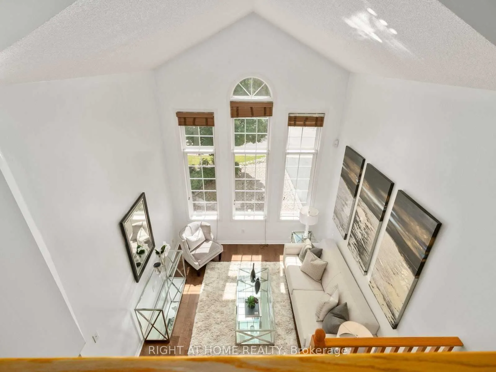 5555 Bridgeport Gate