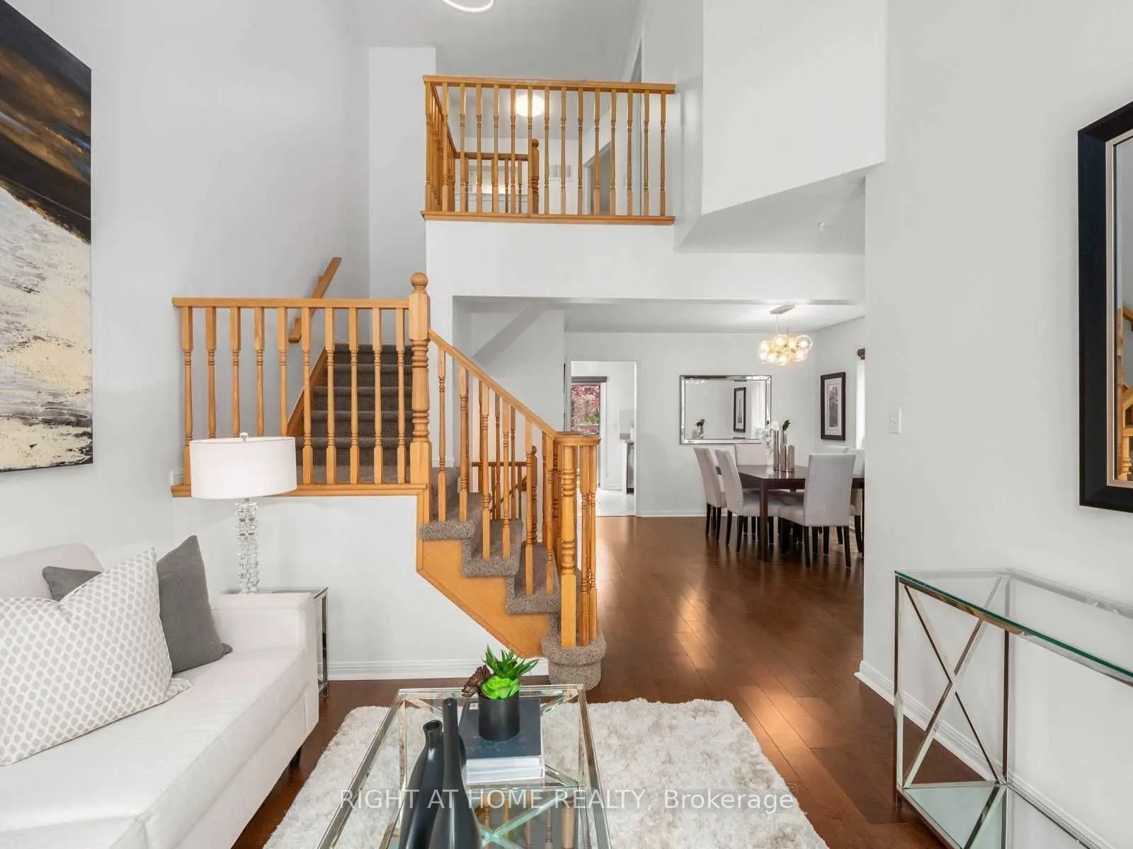 5555 Bridgeport Gate