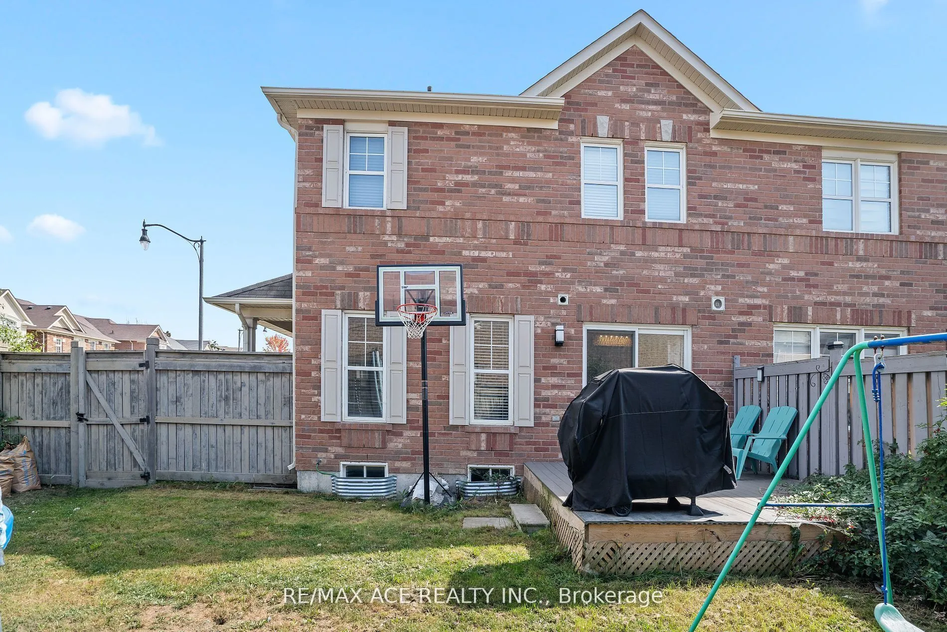 22 Apple Valley Way