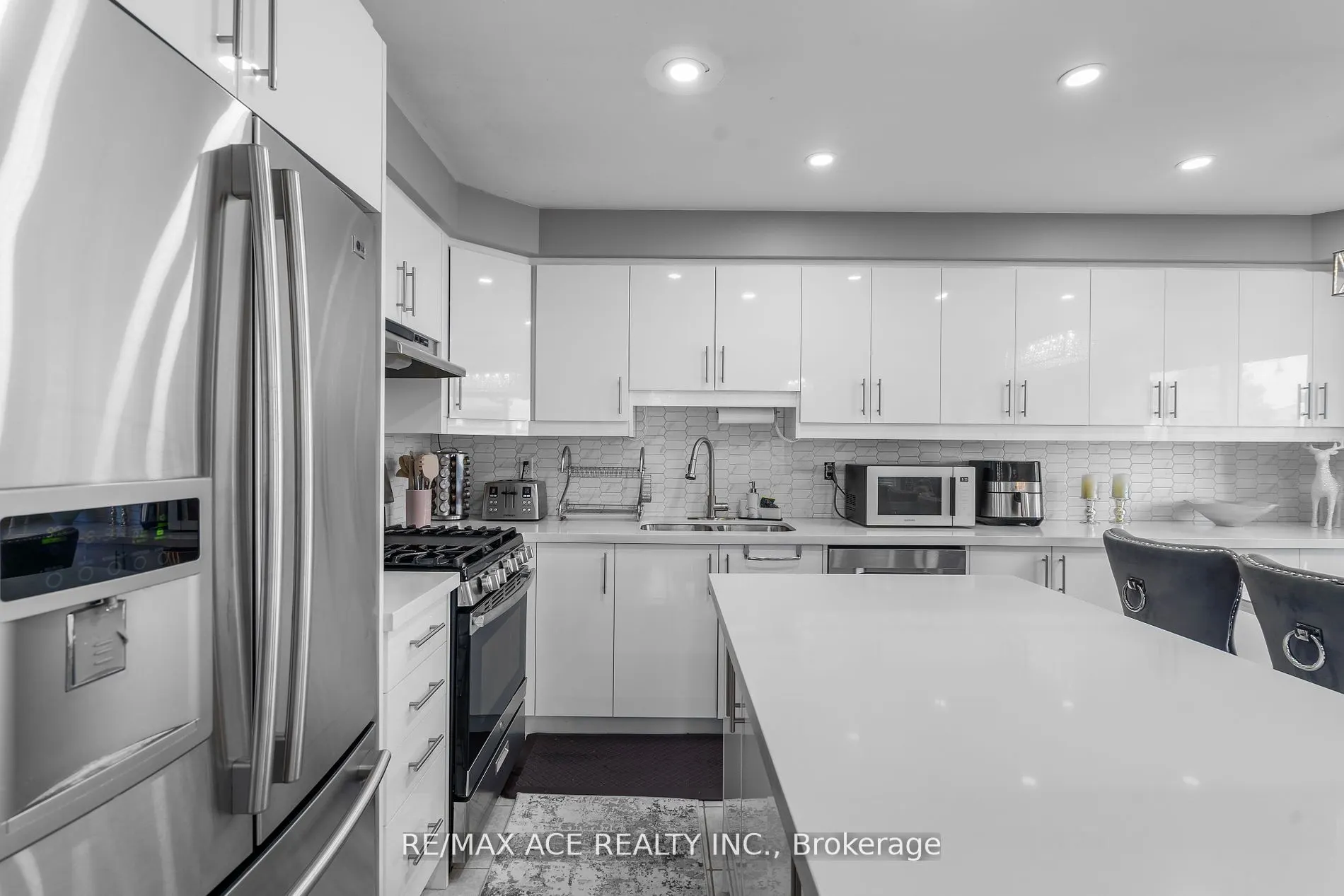 22 Apple Valley Way