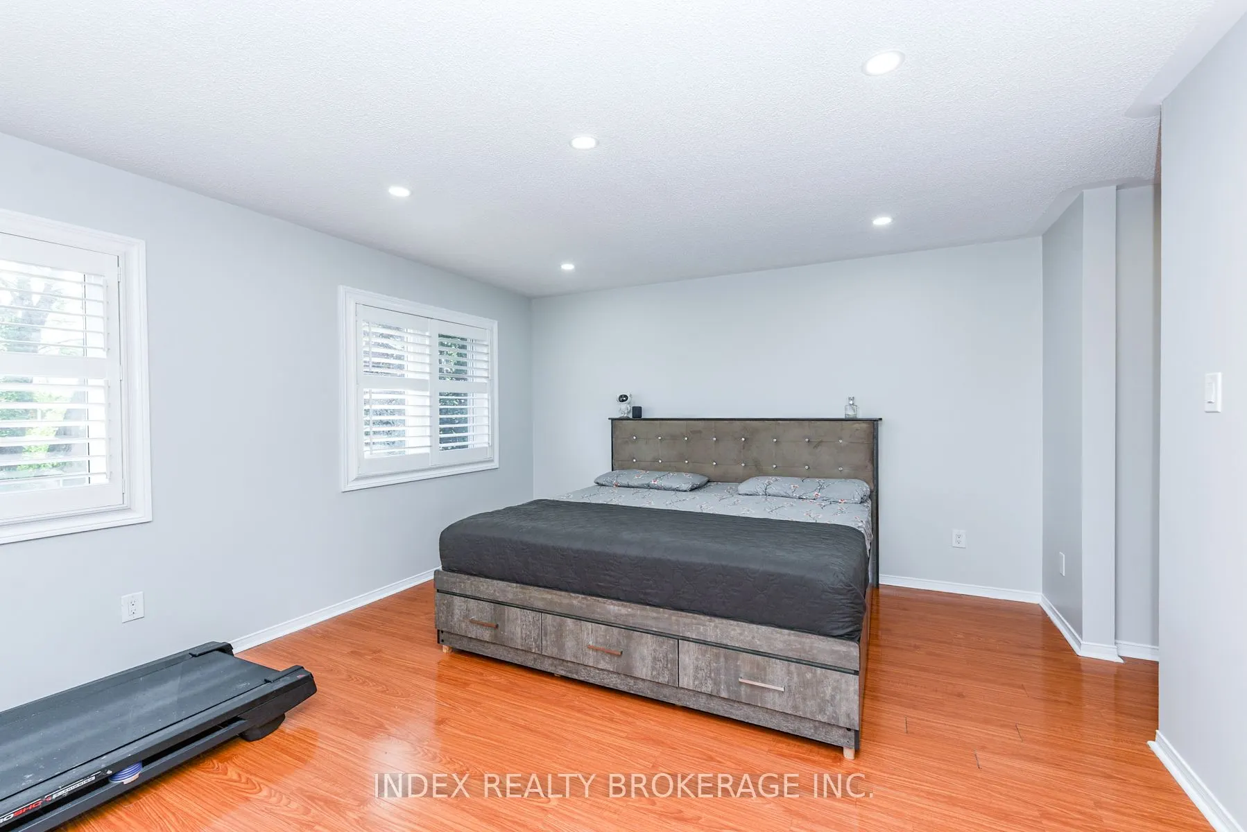 81 Mullis Crescent