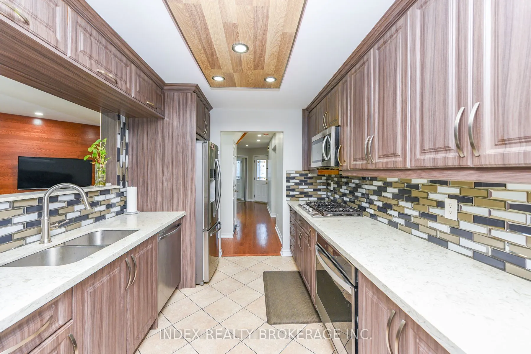 81 Mullis Crescent