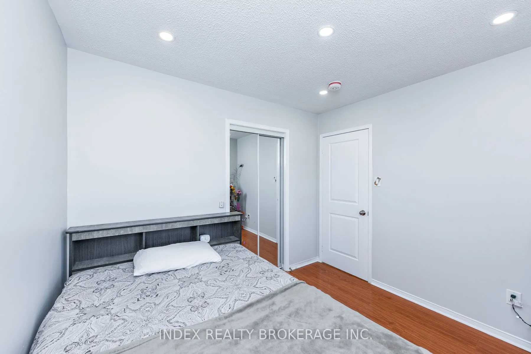 81 Mullis Crescent
