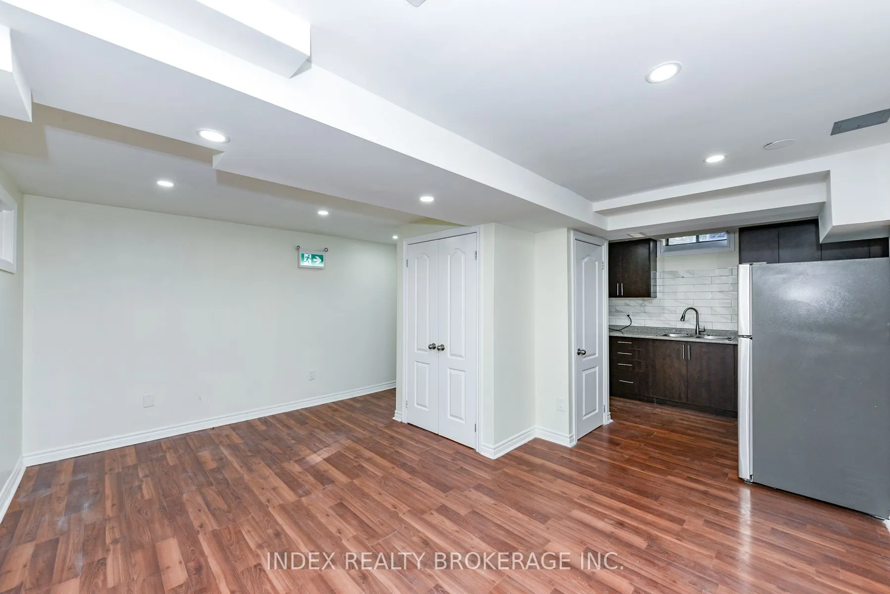 81 Mullis Crescent