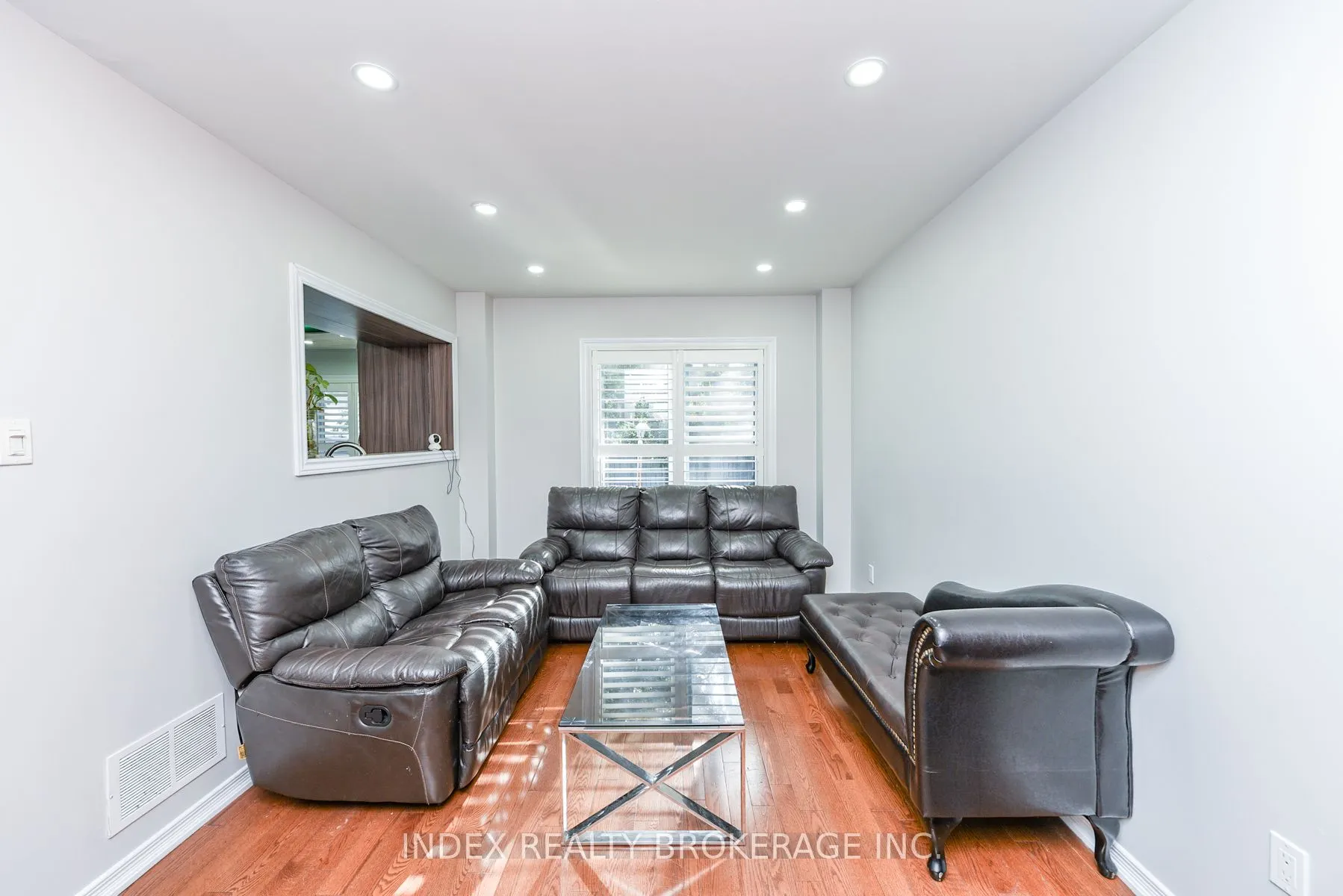 81 Mullis Crescent