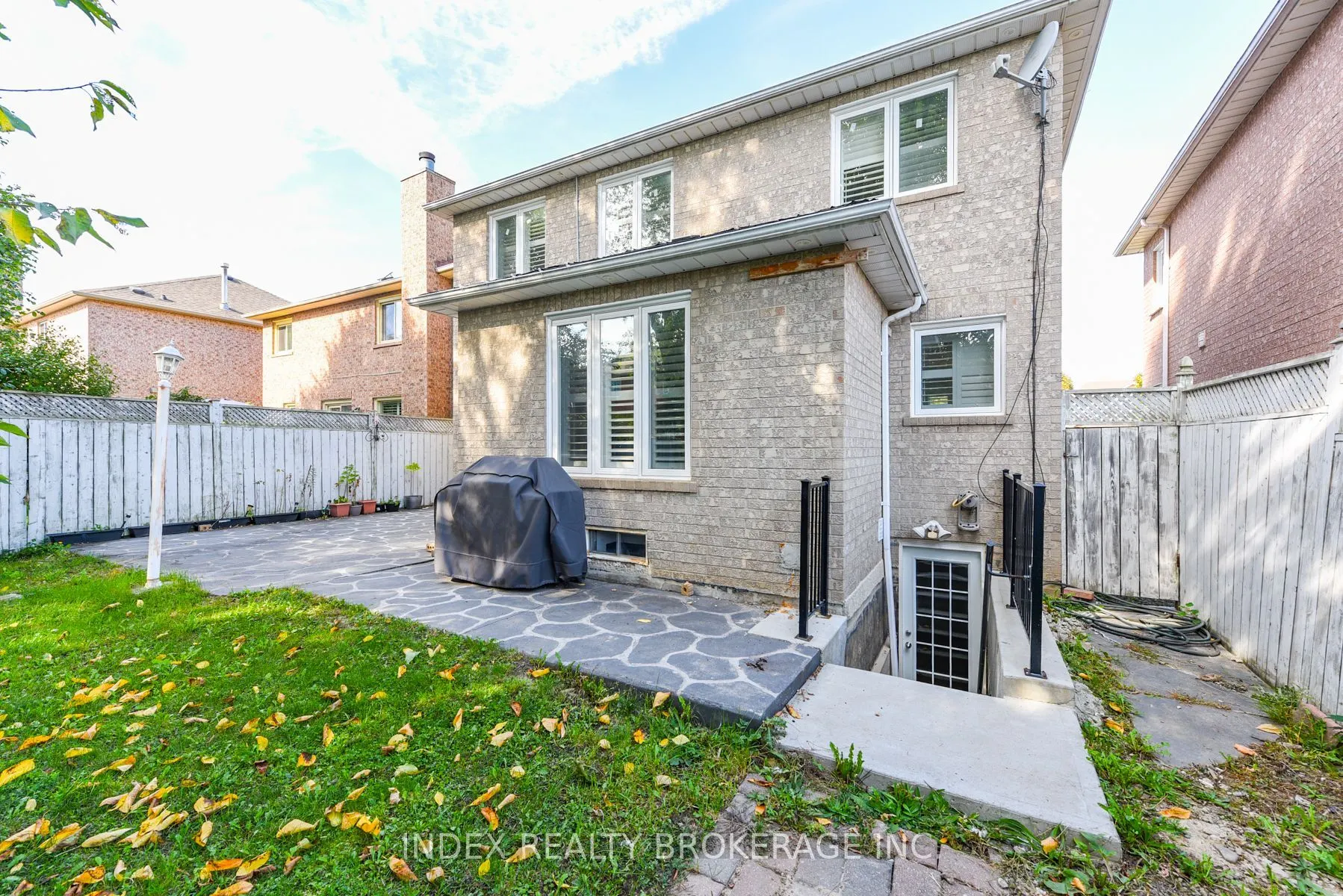 81 Mullis Crescent