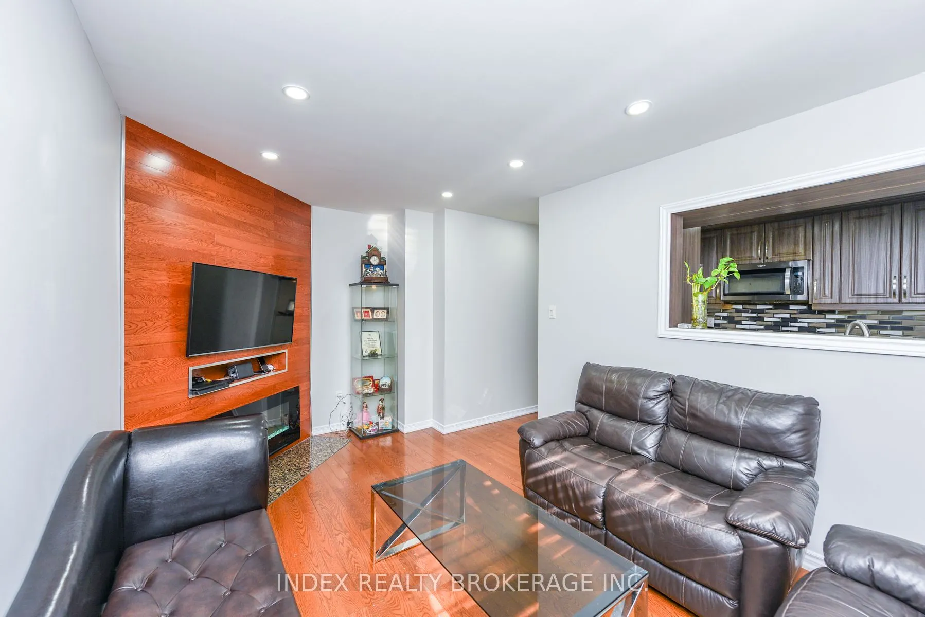 81 Mullis Crescent