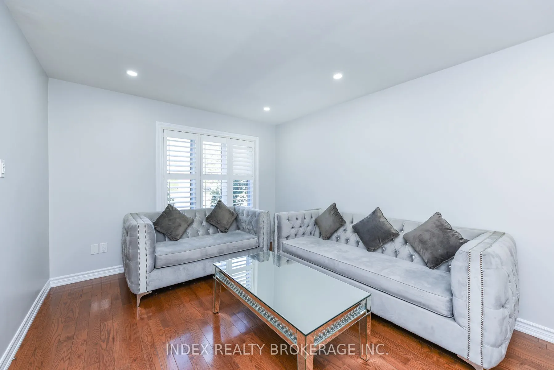 81 Mullis Crescent
