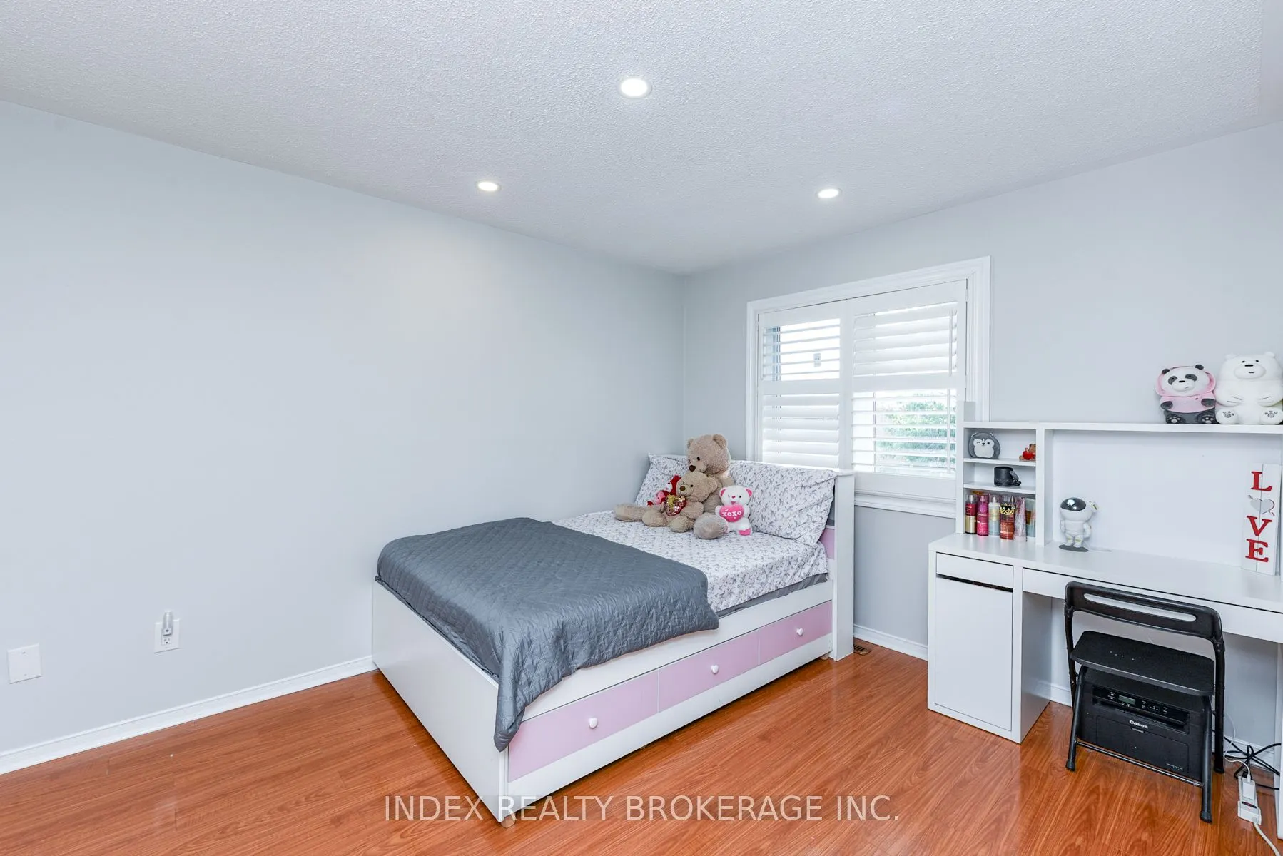 81 Mullis Crescent