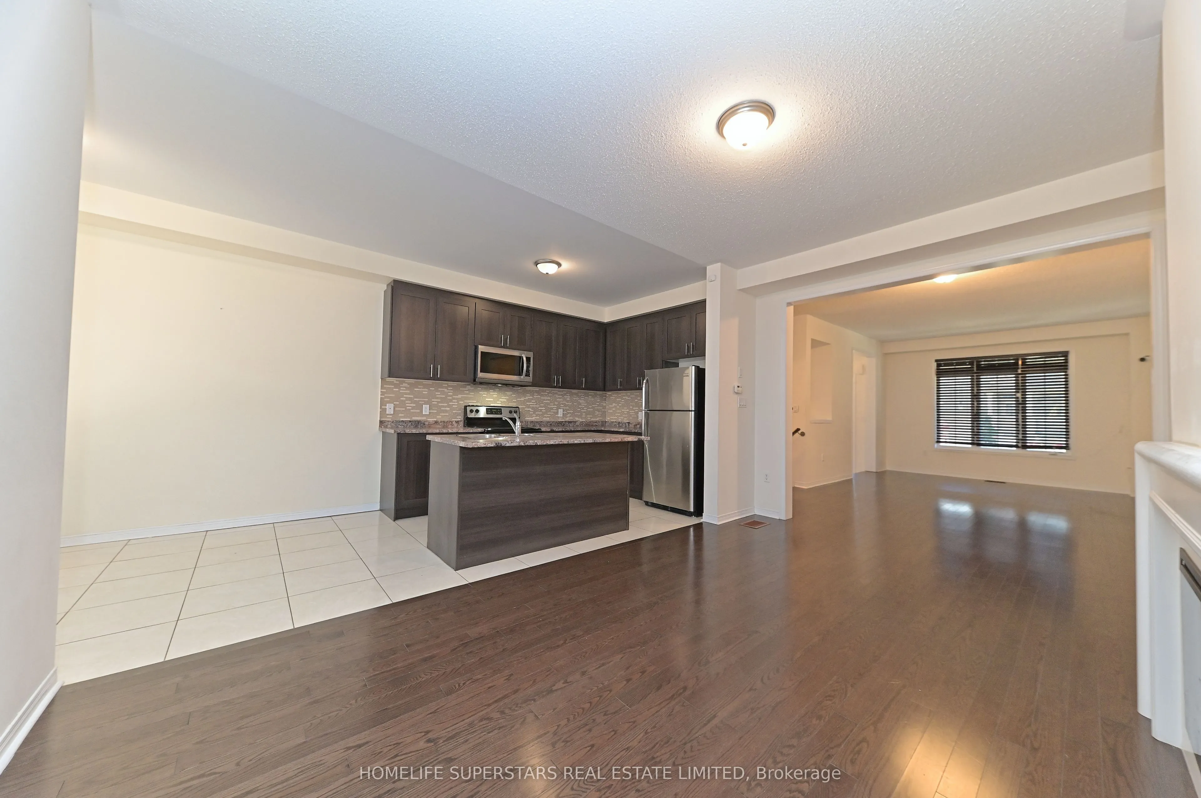9 Yellowknife Road