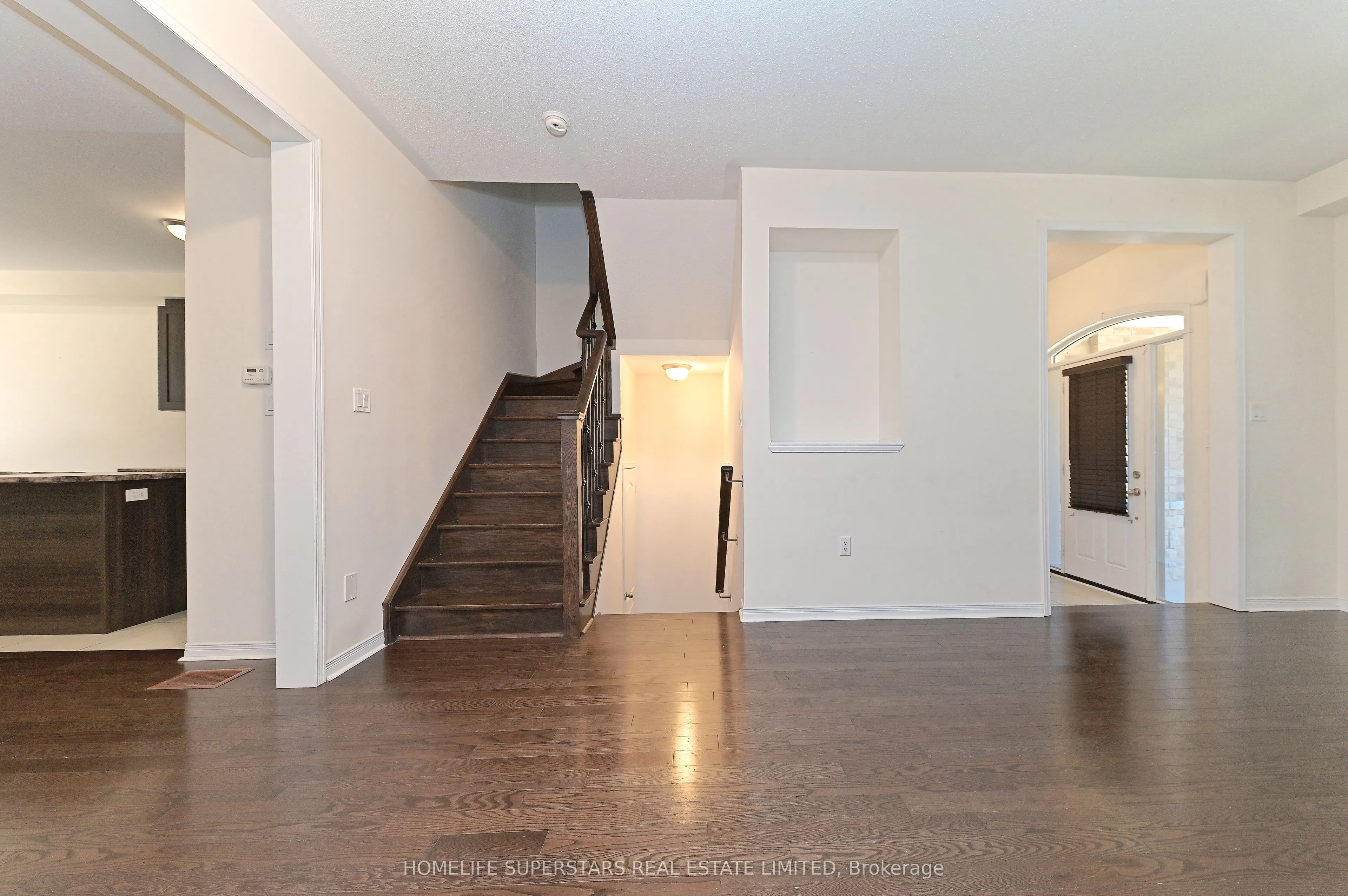 9 Yellowknife Road