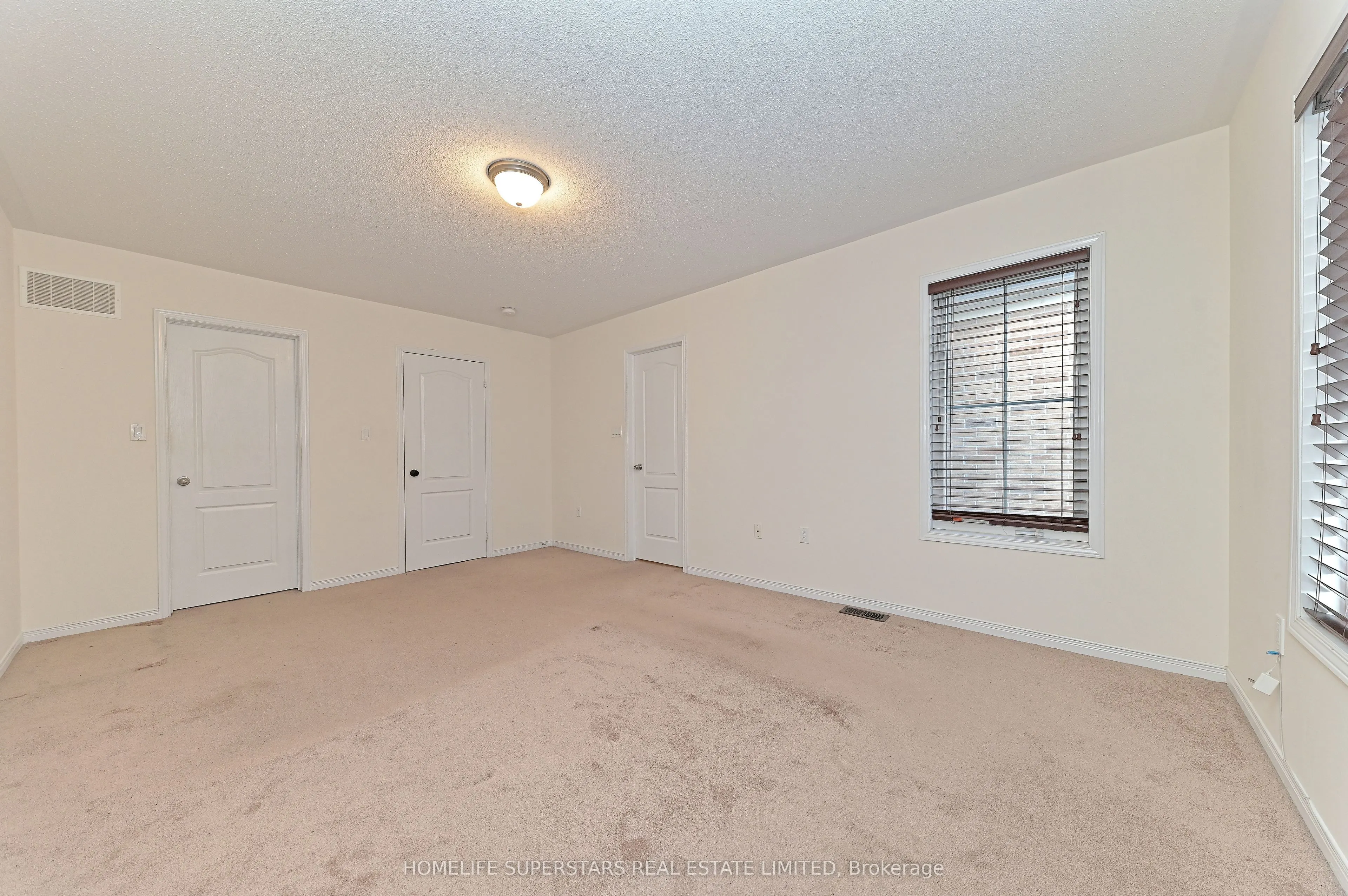 9 Yellowknife Road
